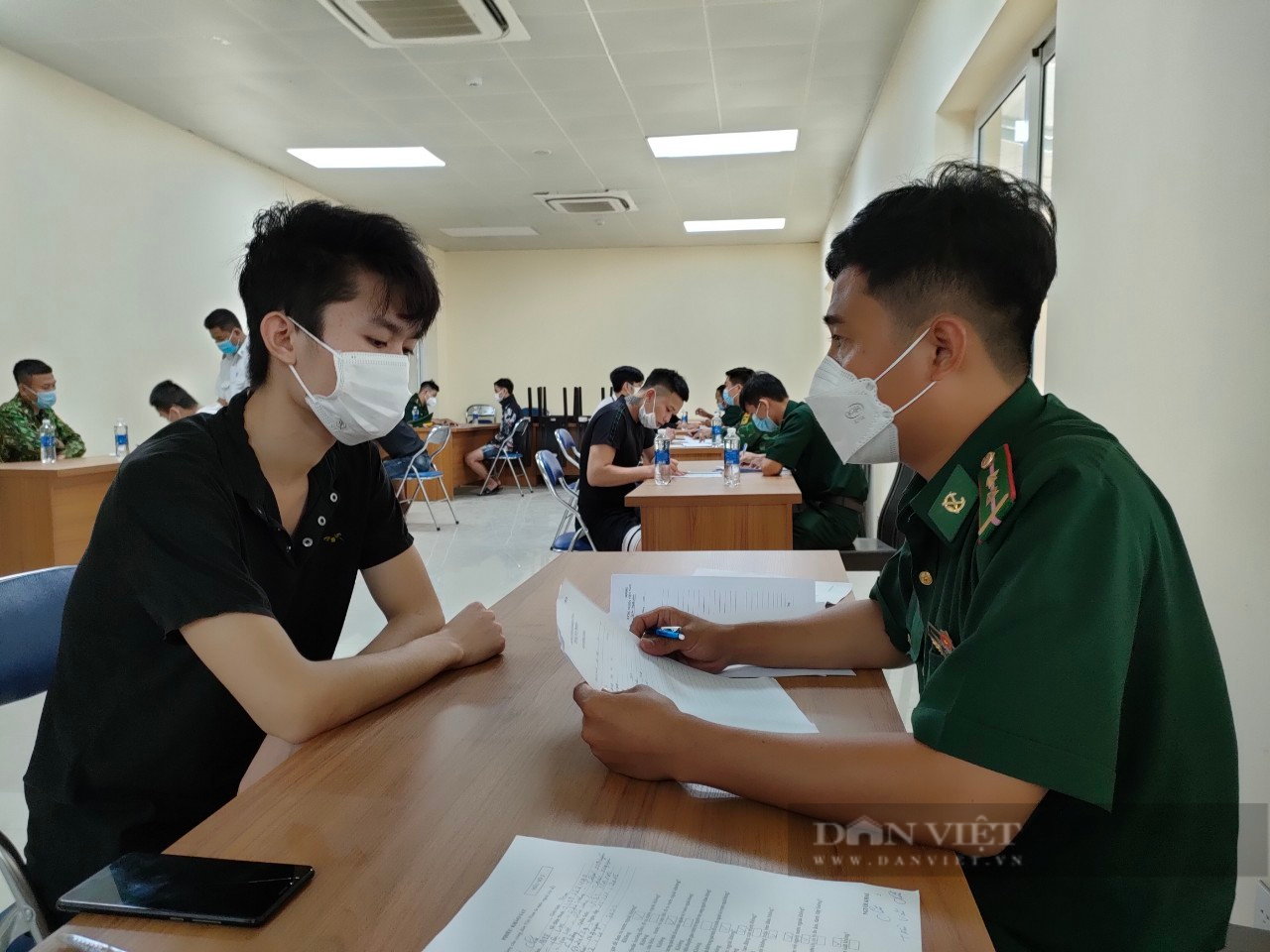 Tiếp nhận 26 công dân Việt Nam do phía Campuchia trao trả - Ảnh 3.