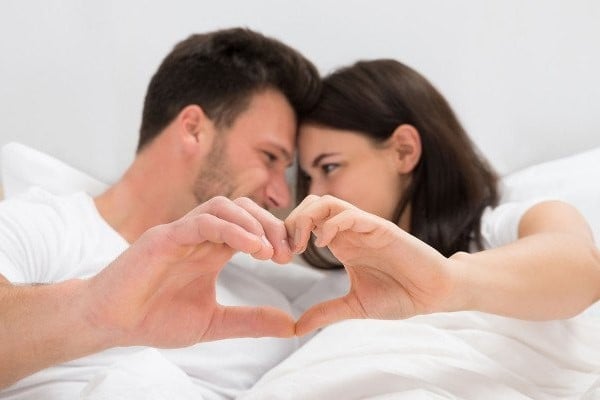 Quan hệ tình dục qua điện thoại có gây hại cho sức khỏe? - Ảnh 2.