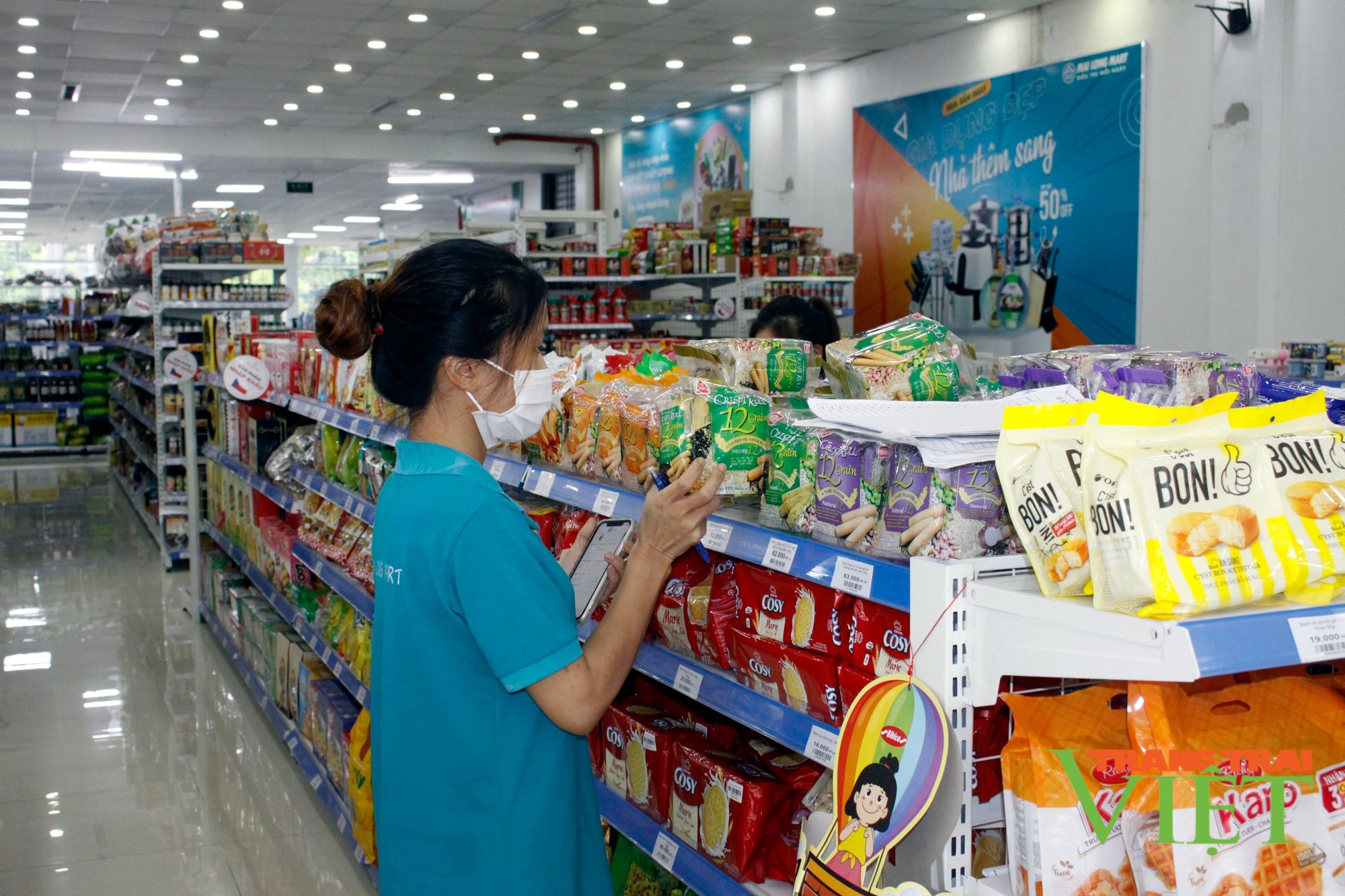 Lào Cai: Đẩy mạnh công tác chống buôn lậu, gian lận thương mại, hàng giả - Ảnh 2. Lào Cai: Đẩy mạnh công tác chống buôn lậu, gian lận thương mại, hàng giả - Ảnh 2.