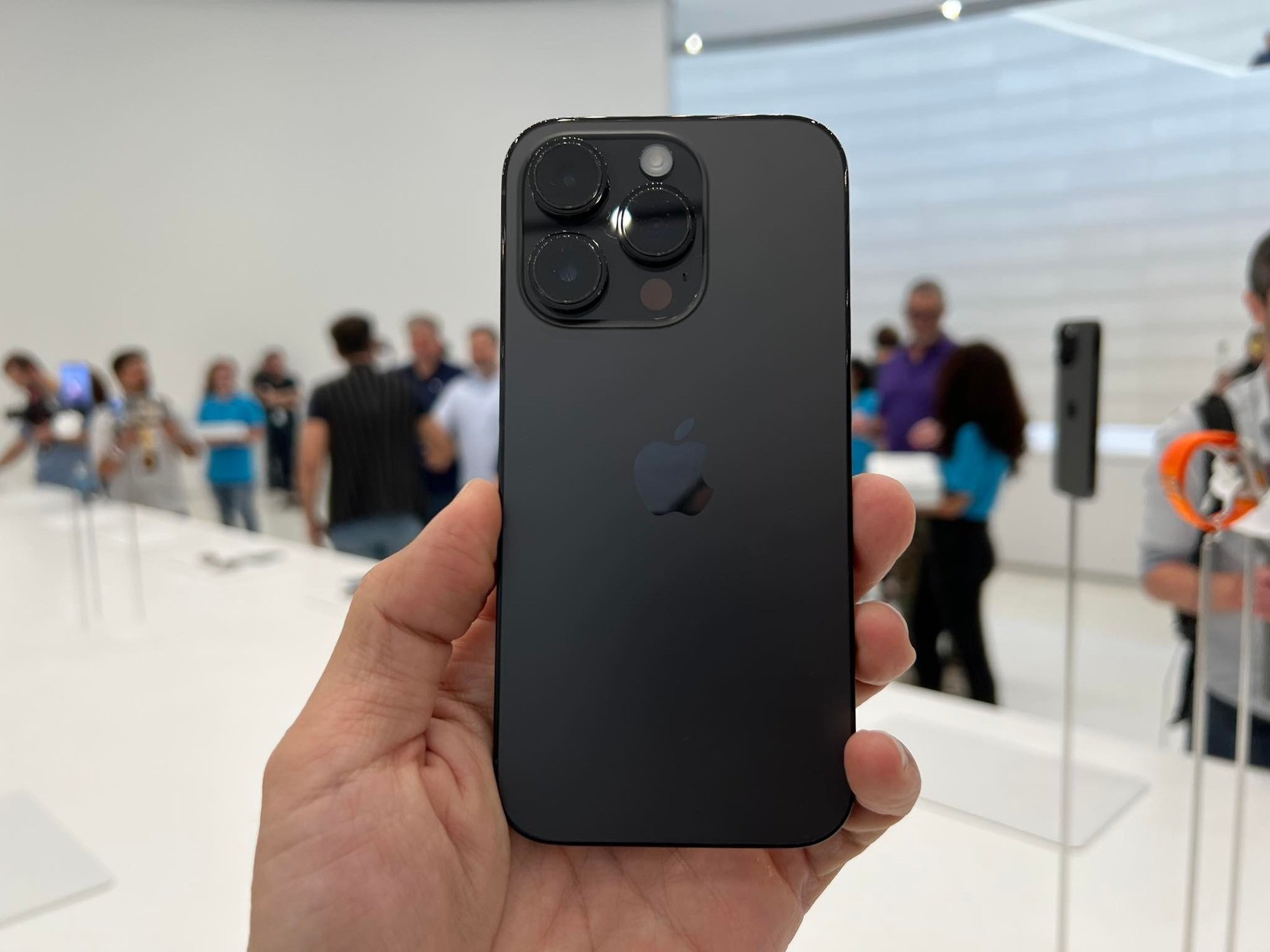 Không phải Việt Nam, đây mới là quốc gia có giá iPhone 14 đắt nhất thế giới - Ảnh 1.