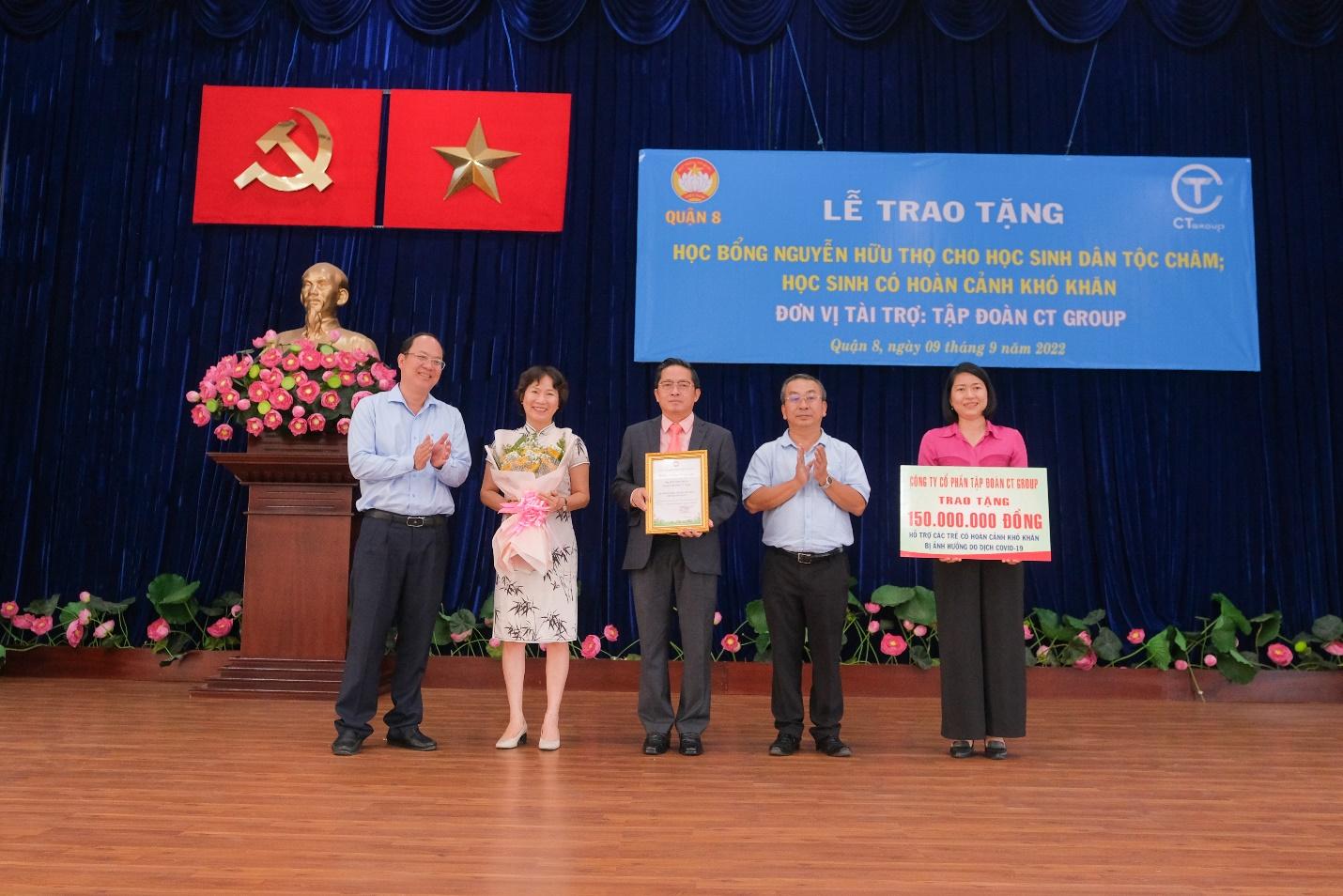 CT Group tặng học bổng và quà trung thu cho trẻ em người Chăm vượt khó - Ảnh 3.