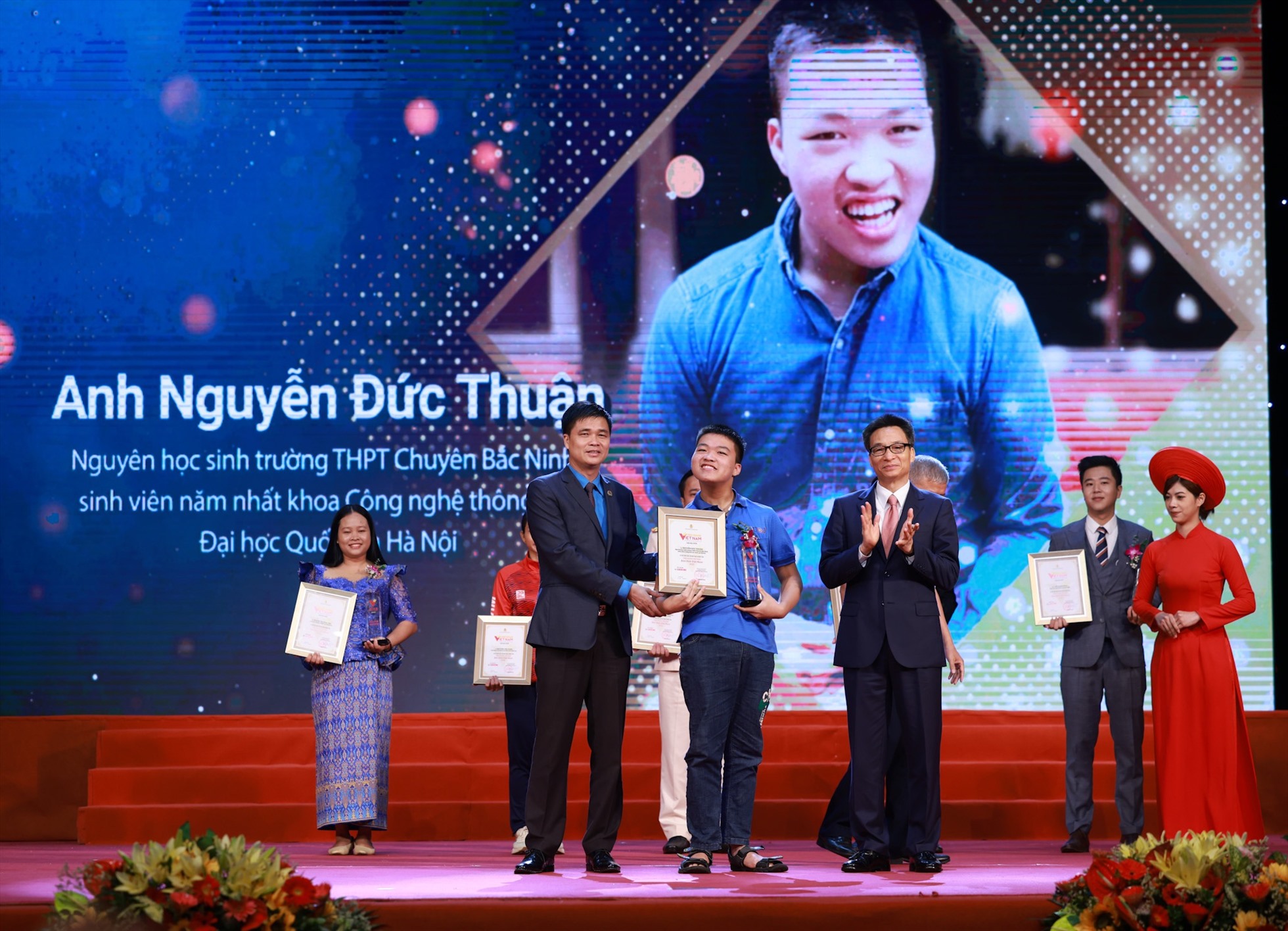 vinh quang Việt Nam 