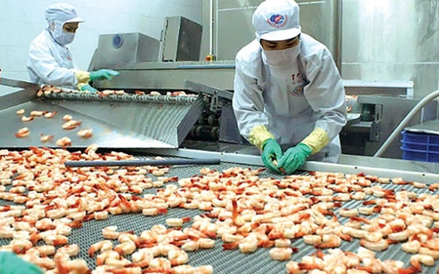 Mỹ tiếp tục áp thuế chống bán phá giá với tôm nước ấm từ Việt Nam - Ảnh 1. Mỹ tiếp tục áp thuế chống bán phá giá với tôm nước ấm từ Việt Nam - Ảnh 1.