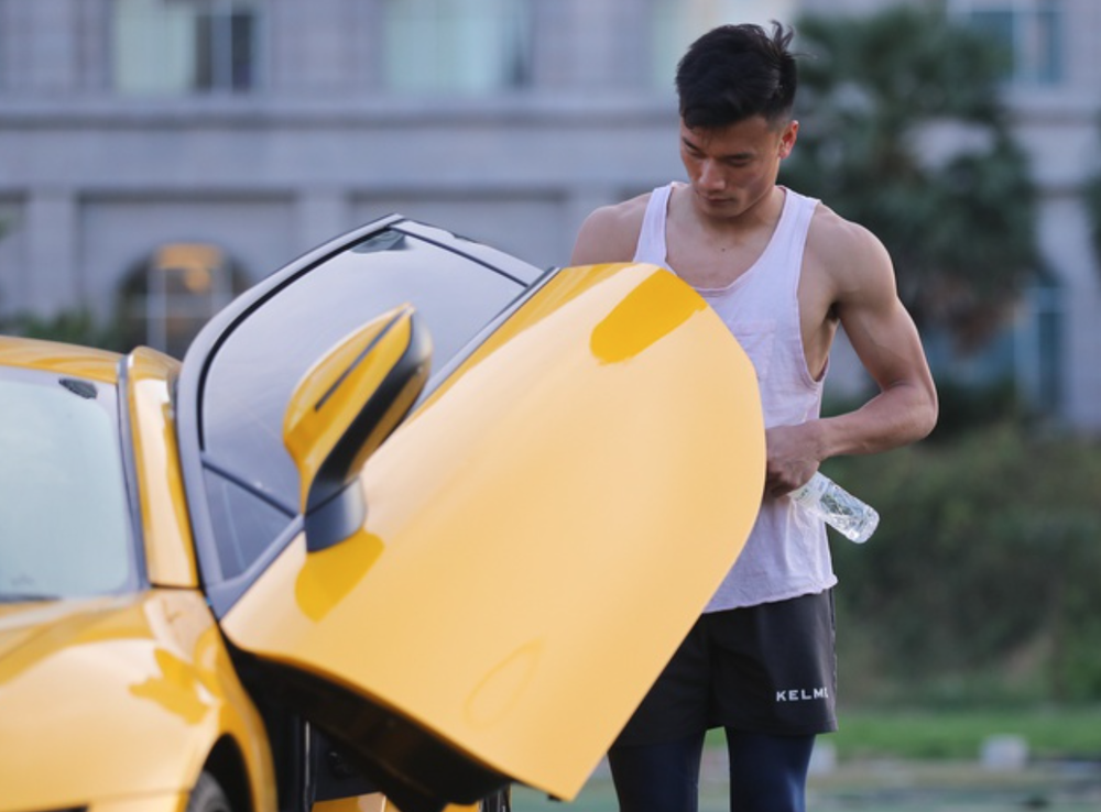 Thủ thành Bùi Tiến Dũng và gu chơi xe khiến nhiều người ngưỡng mộ - Ảnh 6.