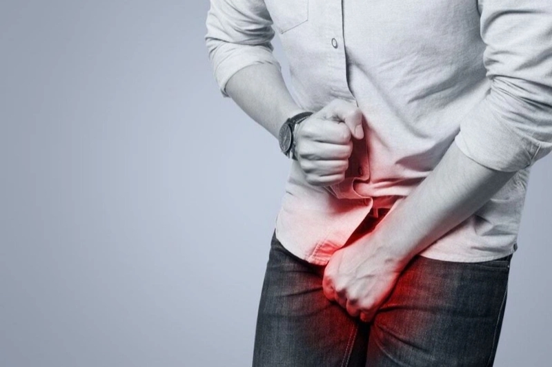 Tinh hoàn sưng to bất thường có thể là bệnh gì? - Ảnh 1.