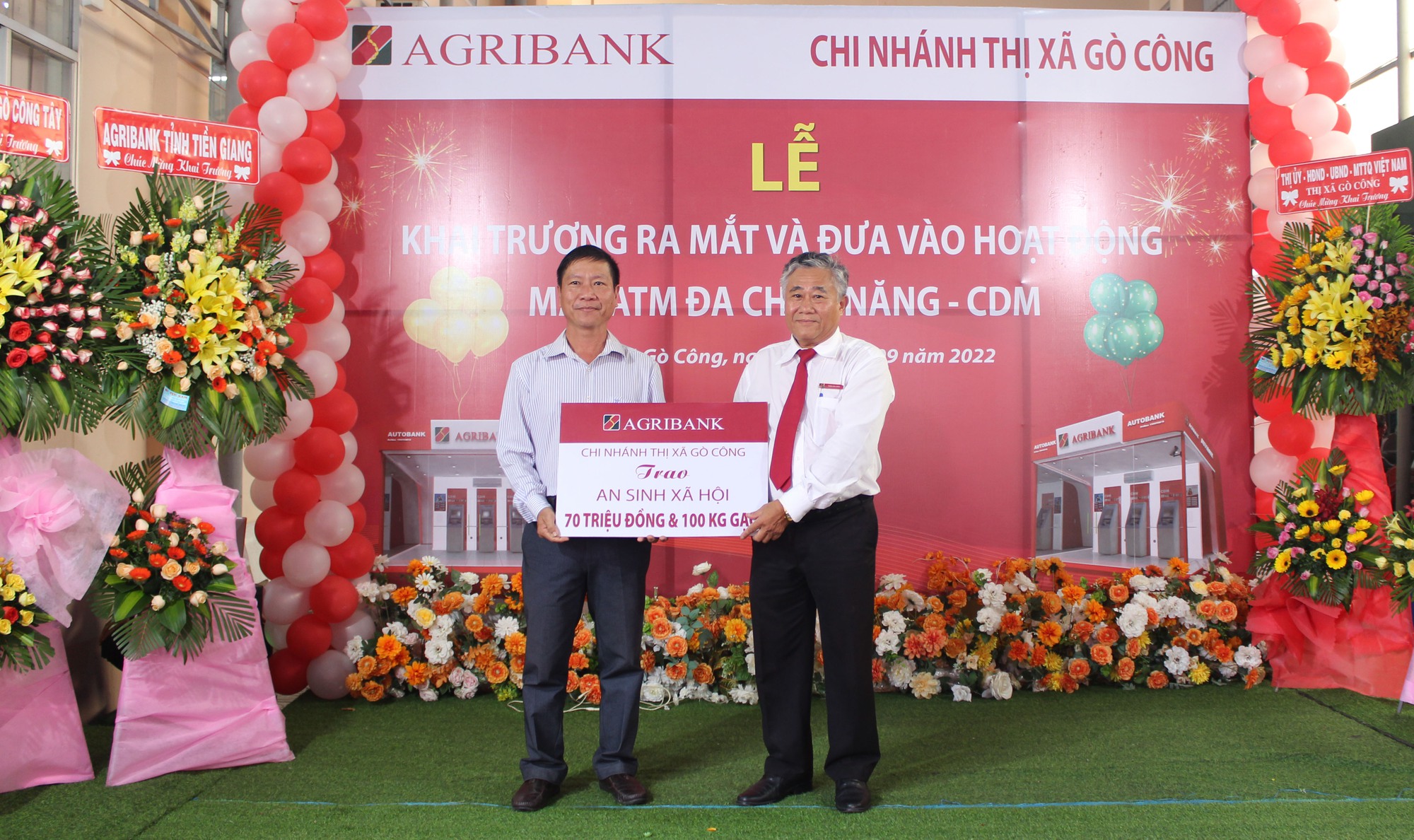 Agribank Tiền Giang đưa vào hoạt động CDM thứ 6 tại TX Gò Công - Ảnh 2. Agribank Tiền Giang đưa vào hoạt động CDM thứ 6 tại TX Gò Công - Ảnh 2.