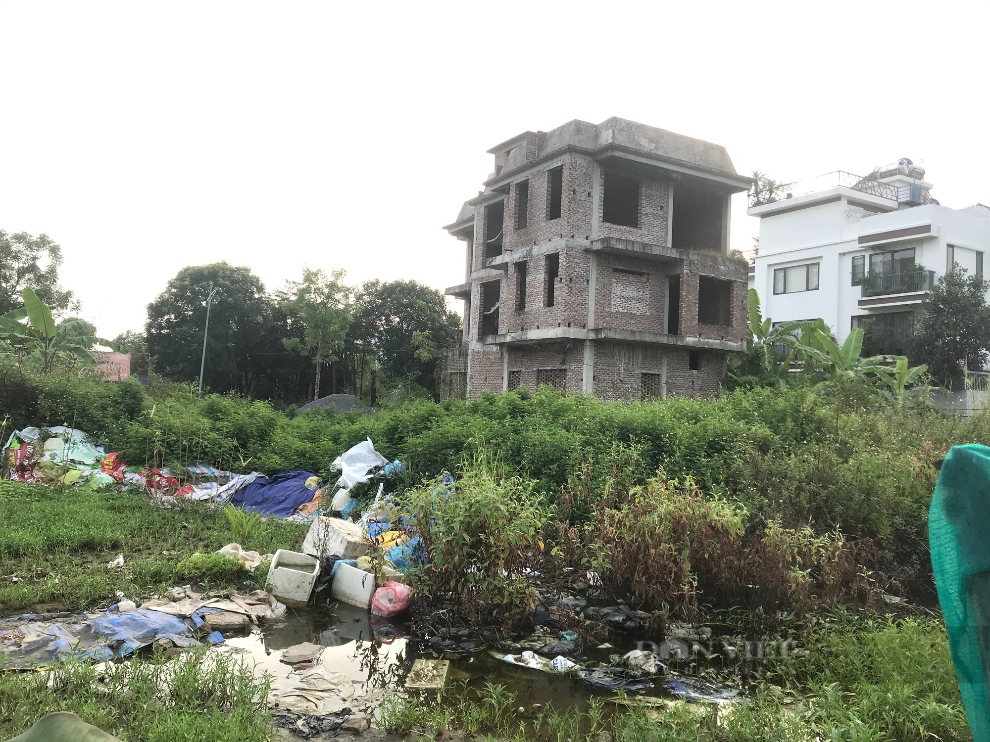 Cận cảnh khu đô thị Thanh Hà Cienco 5, nơi xảy ra &quot;lùm xùm&quot; người dân có đất nhưng không thể xây nhà - Ảnh 8.