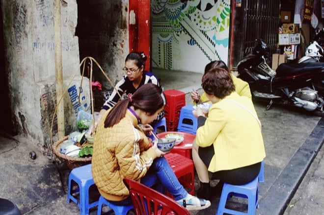 Trong mắt du khách nước ngoài, đây là những thứ chỉ có thể tìm thấy ở đường phố Việt Nam - Ảnh 7.