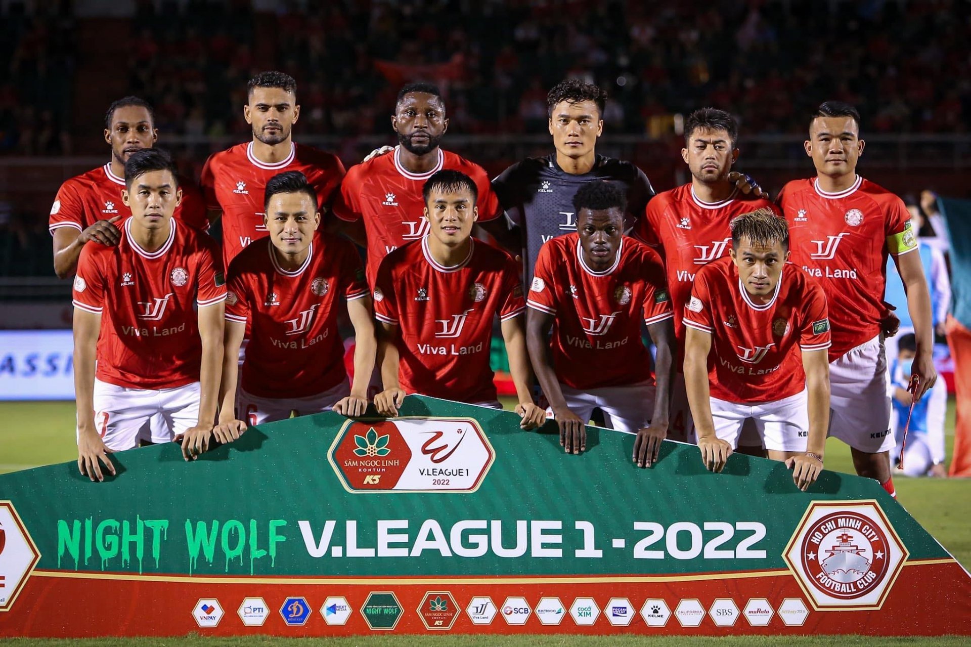 Thủ môn Bùi Tiến Dũng sở hữu thống kê 'cực buồn' tại V.League 2022 - Ảnh 1.
