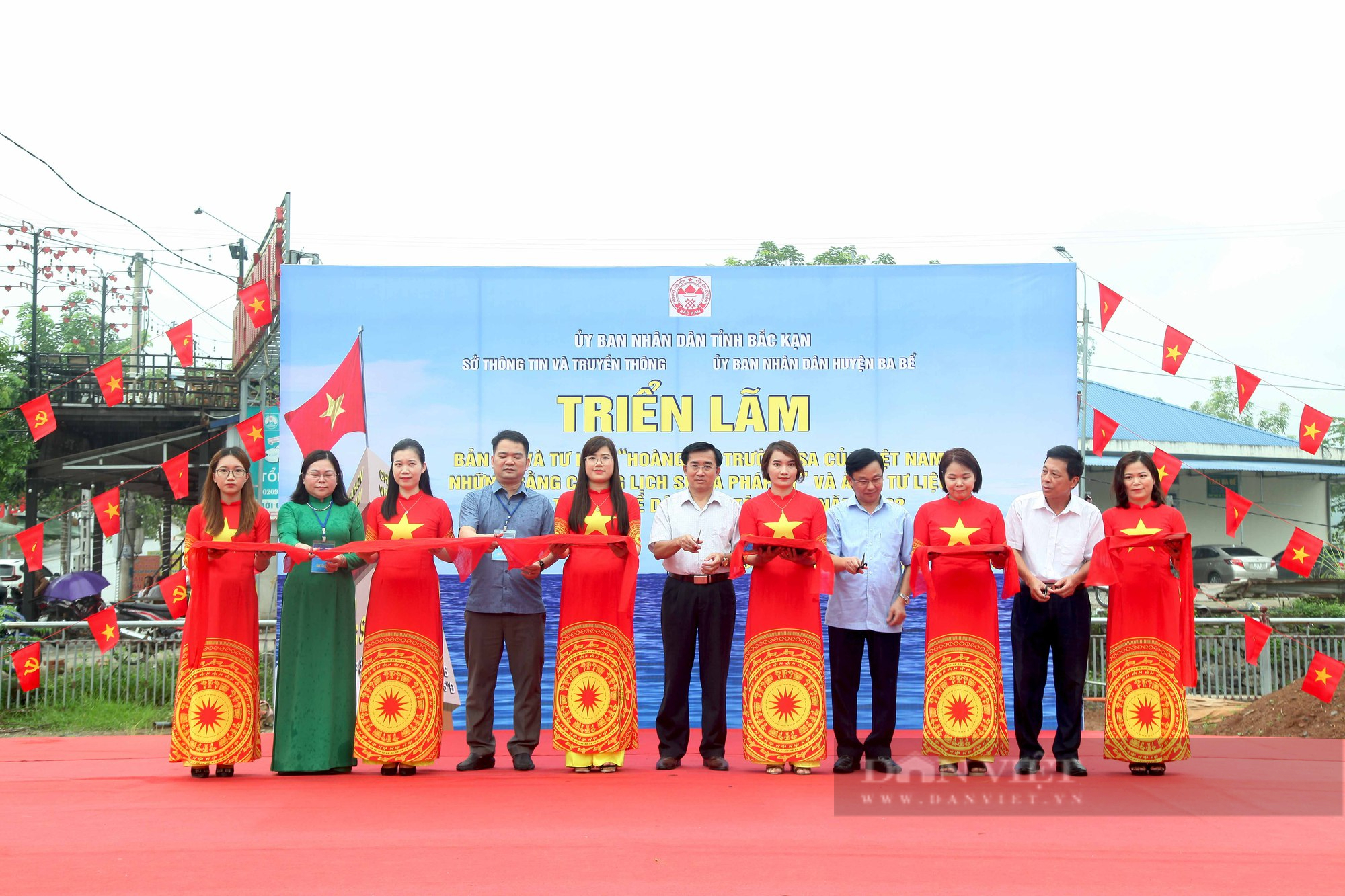 Bắc Kạn: Tổ chức triển lãm bản đồ, tư liệu &quot;Hoàng Sa, Trường Sa của Việt Nam những bằng chứng lịch sử và pháp lý&quot; - Ảnh 1.