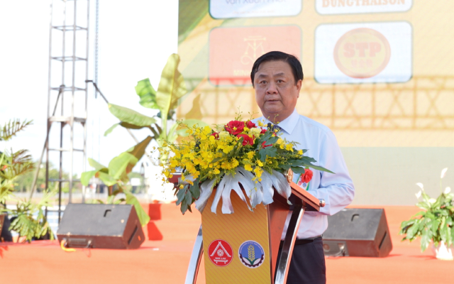 Xuất khẩu chính ngạch hơn 100 tấn sầu riêng đầu tiên sang Trung Quốc - Ảnh 1.