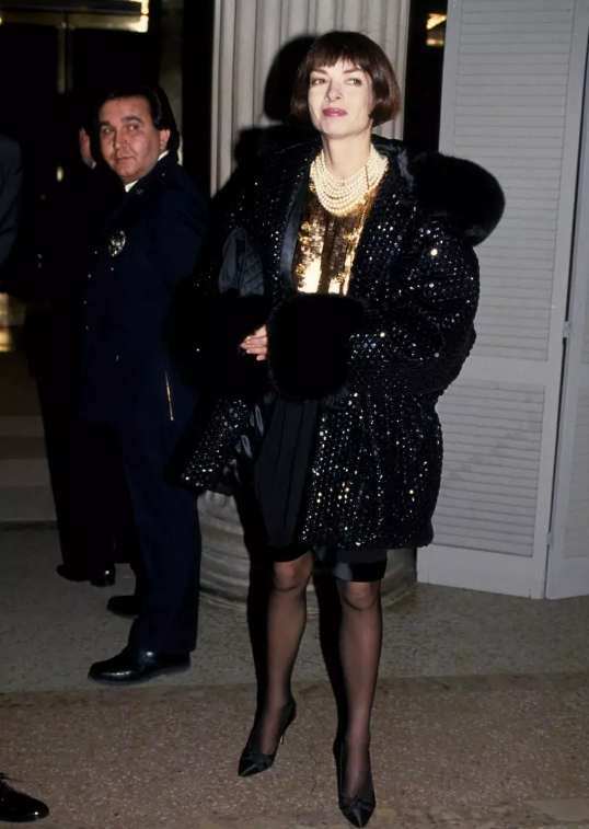 Bí quyết thăng tiến vèo vèo nhờ gu thời trang của Tổng biên tập Vogue Anna Wintour - Ảnh 6.