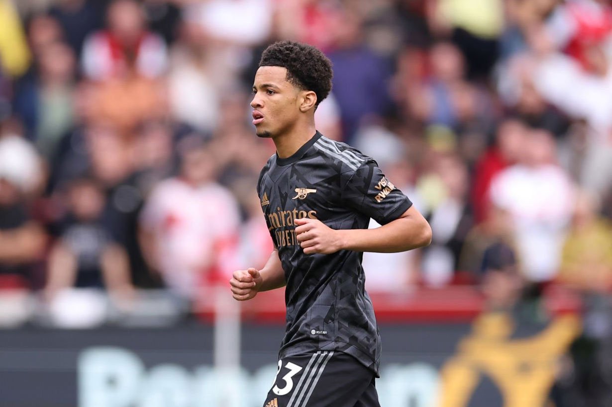 Arsenal đại thắng Brentford, HLV Arteta lý giải nguyên nhân sử dụng cầu thủ 15 tuổi - Ảnh 1.