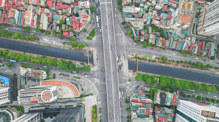 Ngắm đường Vành đai 2 trên cao tuyệt đẹp sắp cán đích - Ảnh 2.