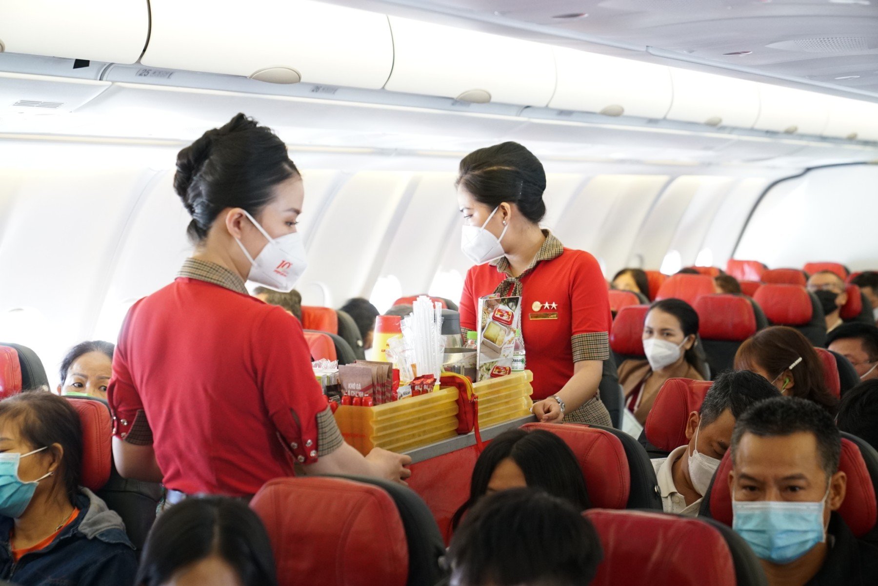 Vietjet giảm tới 50% giá vé SkyBoss và 55% giá vé SkyBoss Business - Ảnh 1.