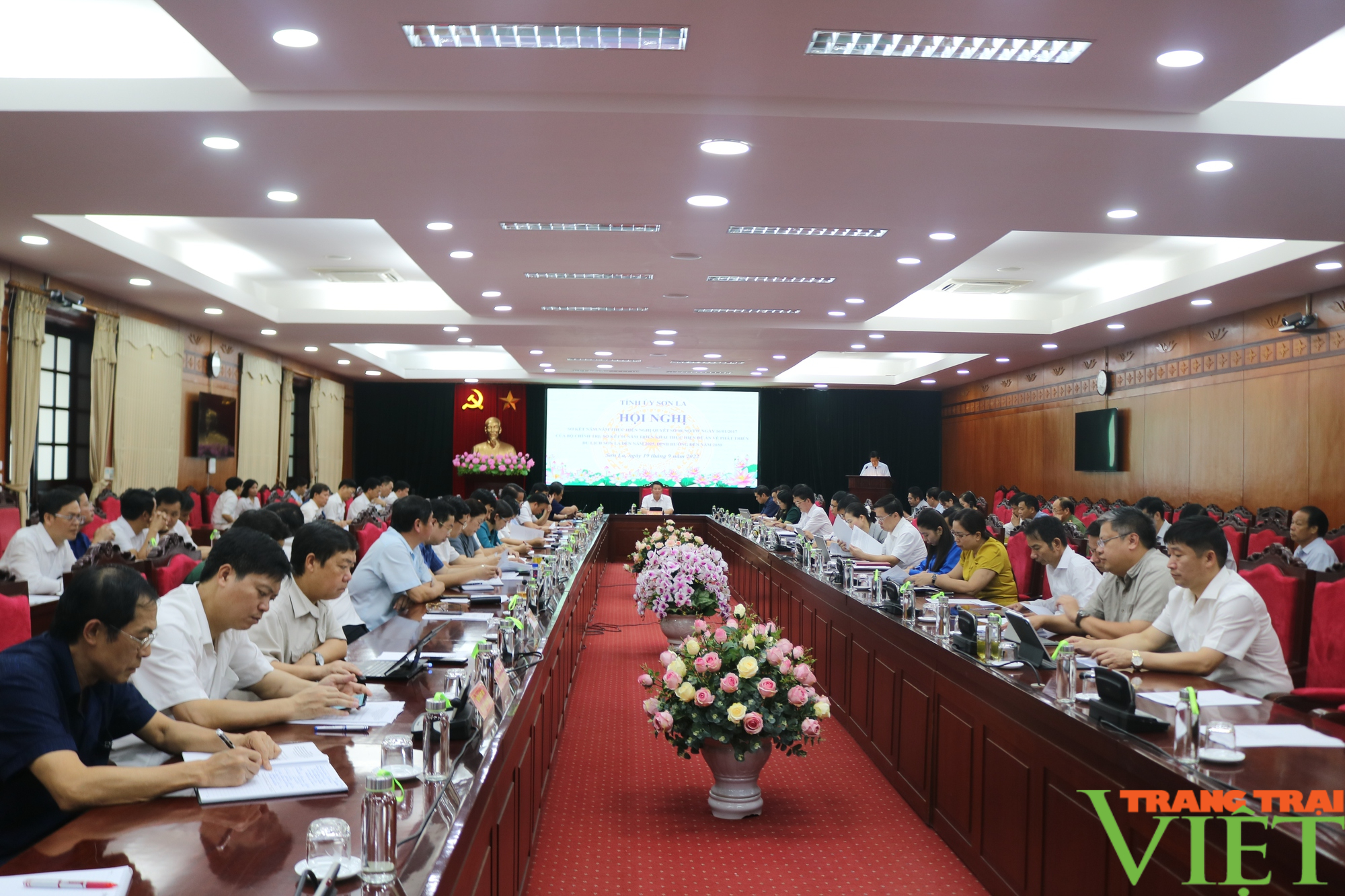 Đưa du lịch Sơn La trở thành ngành kinh tế mũi nhọn - Ảnh 1. Đưa du lịch Sơn La trở thành ngành kinh tế mũi nhọn - Ảnh 1.