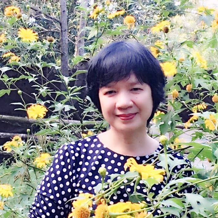 Những cái tôi mang gương mặt đàn bà trong bài thơ về Sóng... - Ảnh 3.
