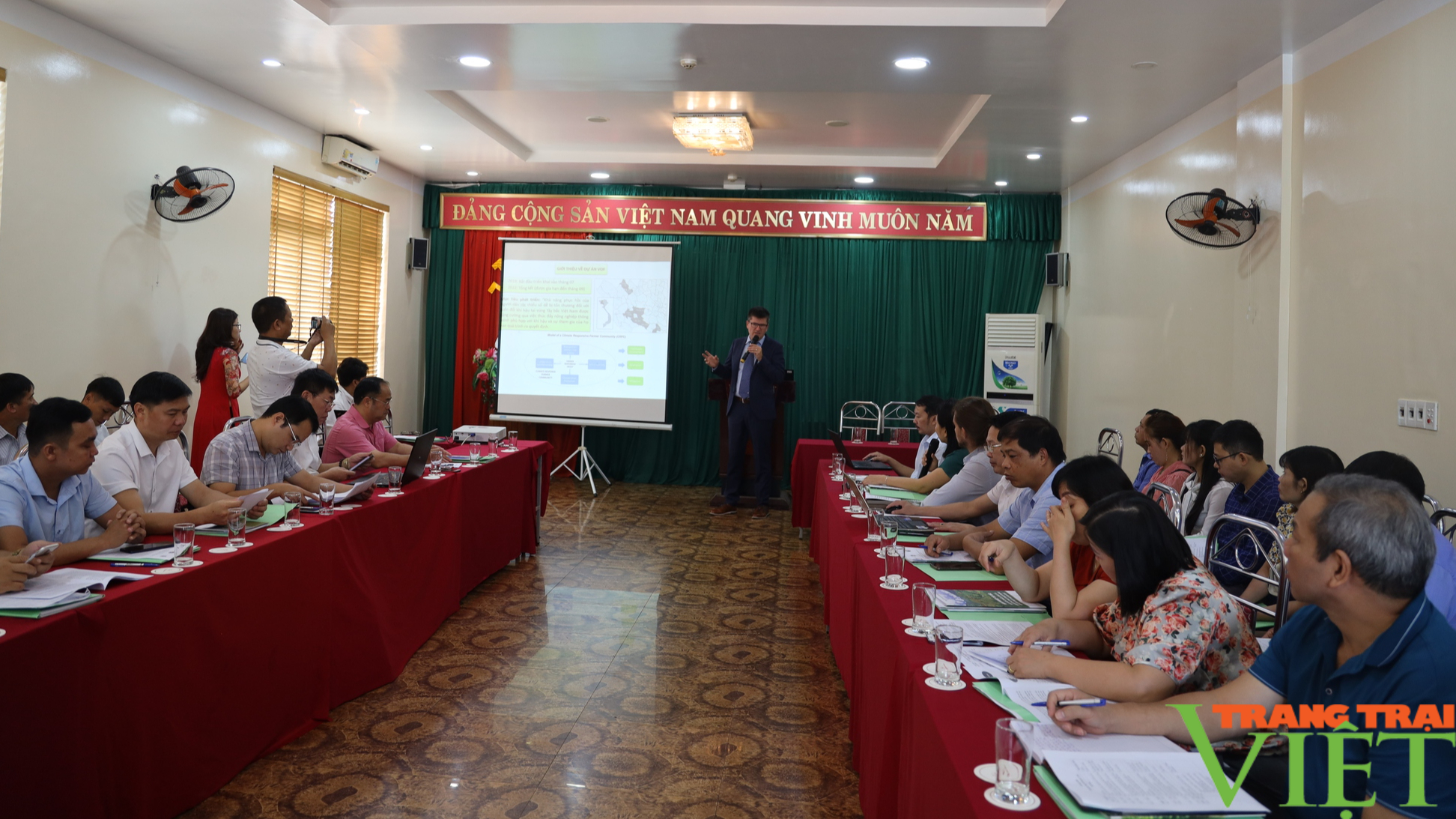 Tăng cường tiếng nói và năng lực của nông dân dễ bị tổn thương đối với BĐKH ở Tây Bắc Việt Nam - Ảnh 2. Tăng cường tiếng nói và năng lực của nông dân dễ bị tổn thương đối với BĐKH ở Tây Bắc Việt Nam - Ảnh 2.