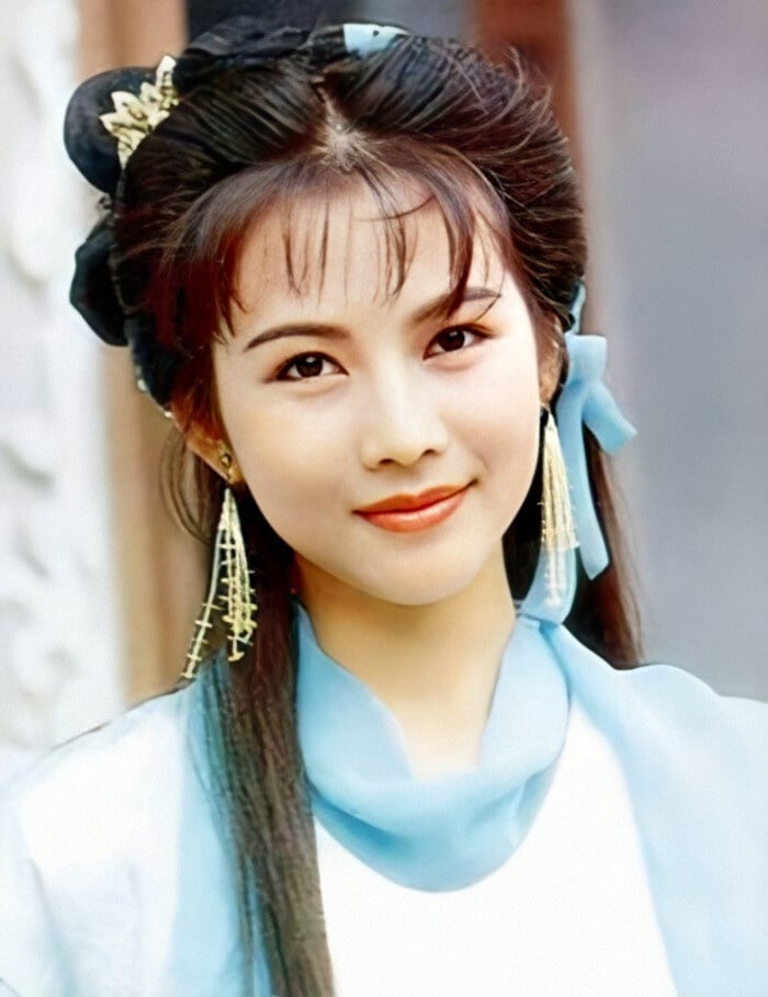 Điều ít biết về mỹ nhân từng &quot;bán thân&quot; trả nợ, hạnh phúc ở tuổi U50 - Ảnh 1.