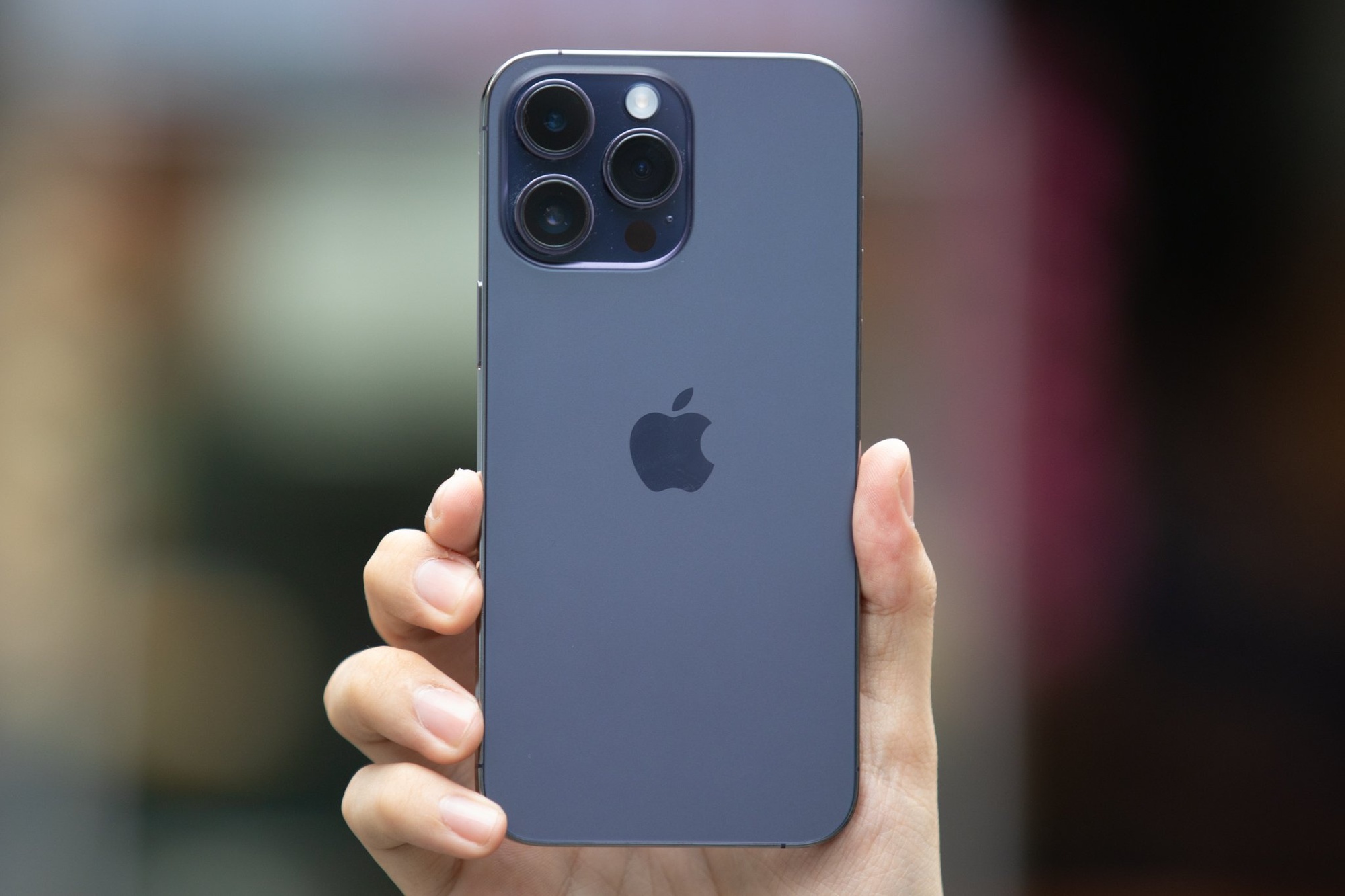 Giá iPhone 14 Pro Max vẫn trên 40 triệu, chưa có dấu hiệu hạ nhiệt - Ảnh 2.