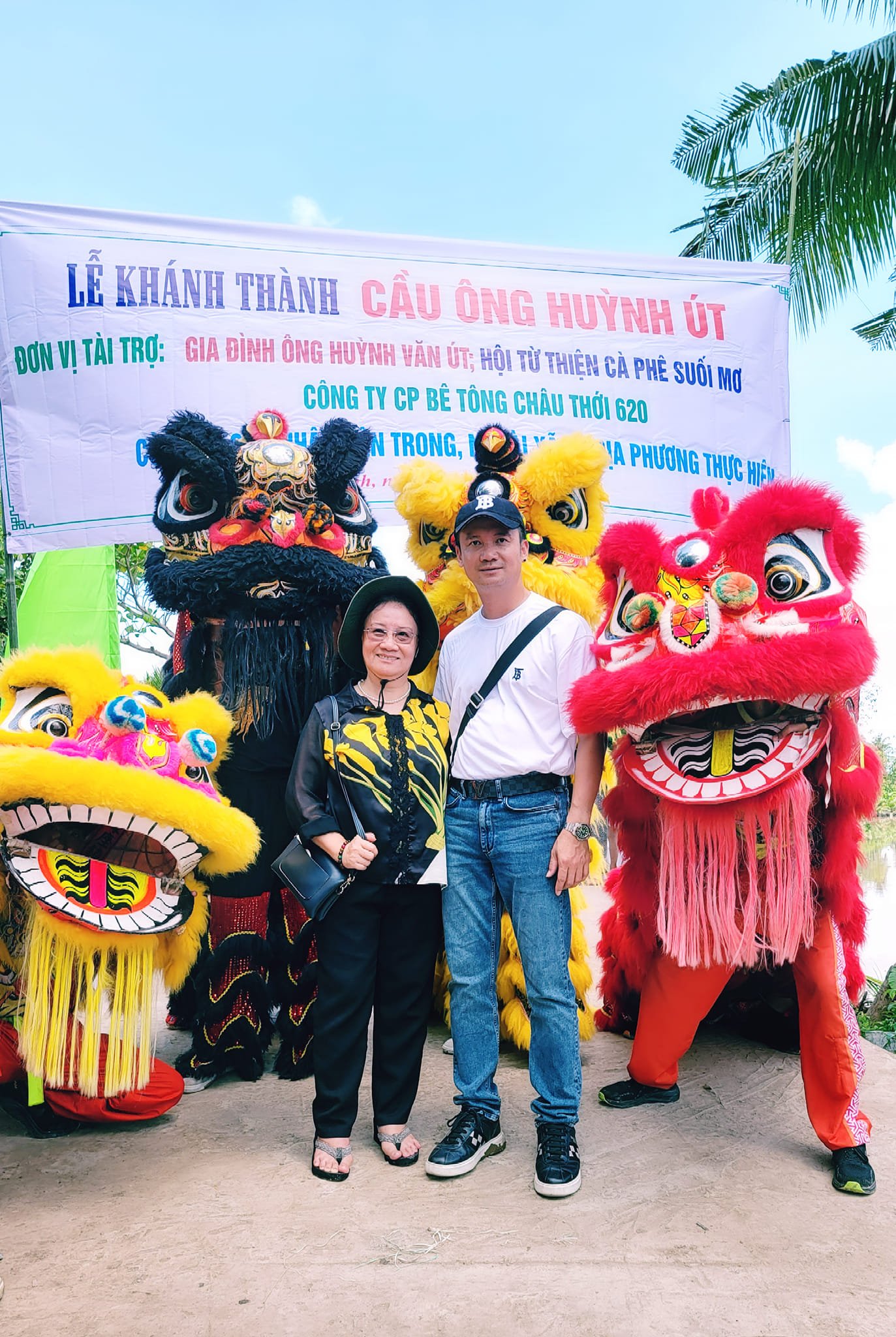 Đạo diễn Quốc Võ: Lập nghiệp trên đất Mỹ, về quê hương xây cầu, làm thiện nguyện - Ảnh 5.
