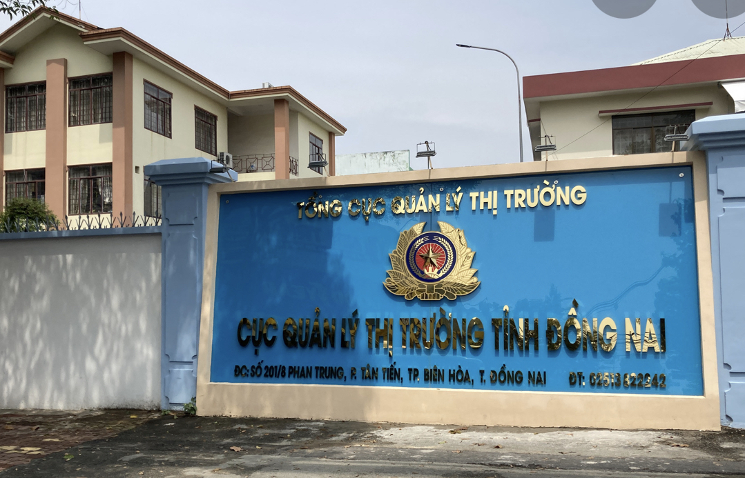 Đồng Nai: Truy tố hai cán bộ rủ nhau đi &quot;ăn hàng&quot; của tiệm kinh doanh đồ chơi - Ảnh 1.