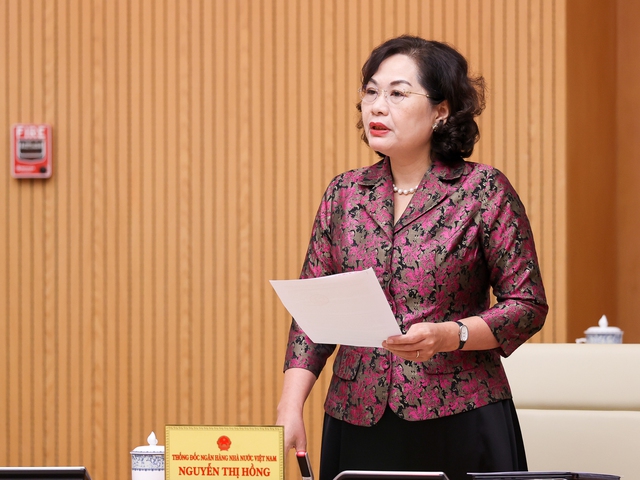 Nóng: Thủ tướng yêu cầu Ngân hàng Nhà nước nghiên cứu tăng lãi suất điều hành - Ảnh 1.