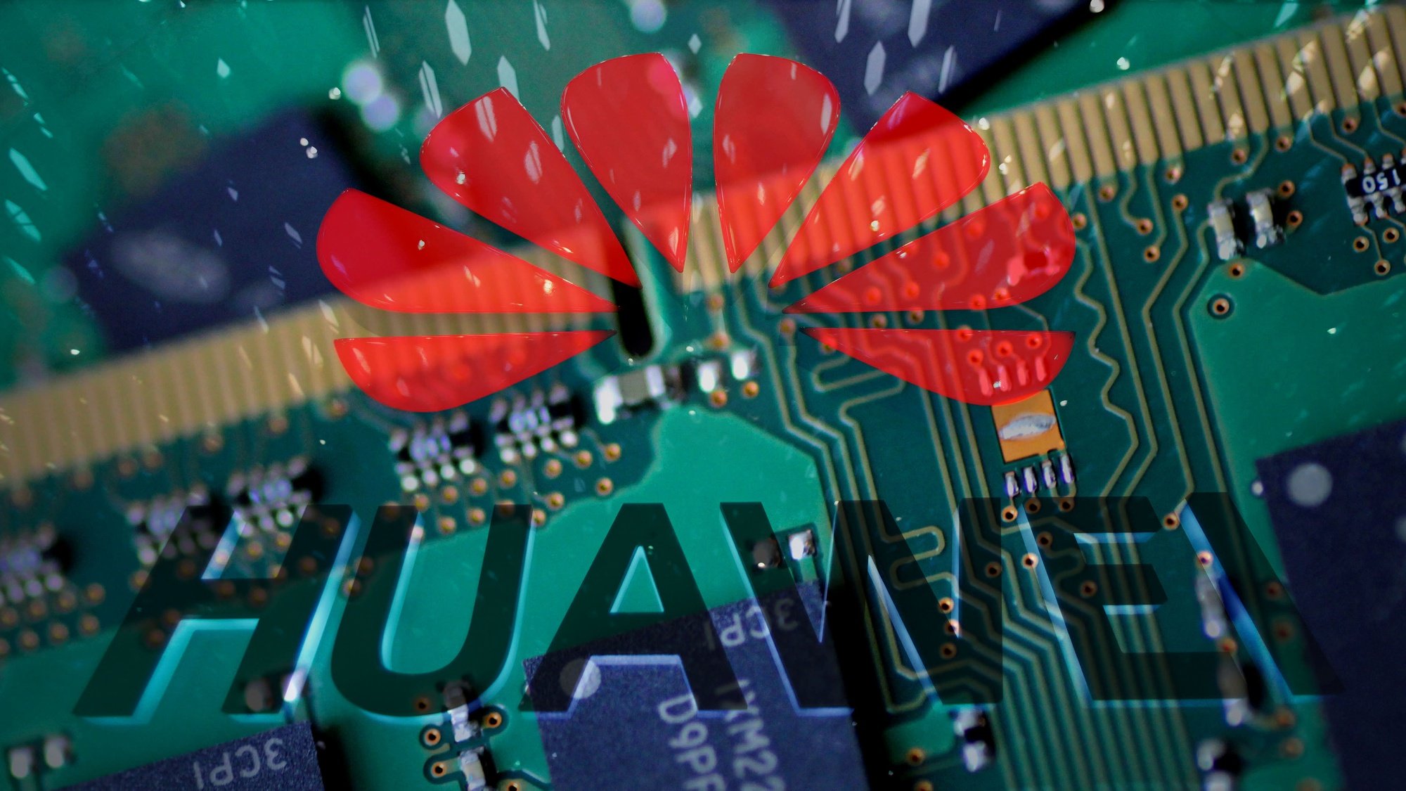 Huawei đã hợp tác với nhiều nhà sản xuất chip trên khắp Trung Quốc, tập trung vào những nhà sản xuất chip cũng nằm trong danh sách đen của Mỹ để tăng tốc quá trình này. Ảnh: @AFP.