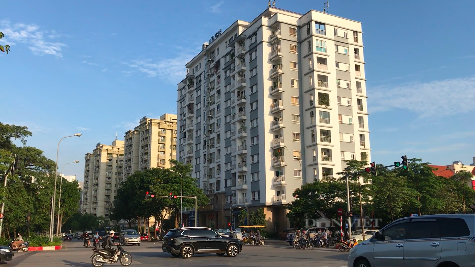 Nhà đầu tư &quot;săn lùng&quot; những dự án chung cư trước khi áp niên hạn sở hữu chung cư theo Luật Nhà ở sửa đổi (Ảnh: Thái Nguyễn)