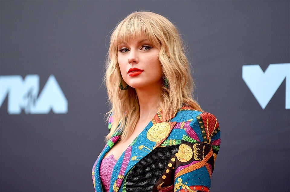 Vì sao Taylor Swift từ chối biểu diễn tại Super Bowl? - Ảnh 1.