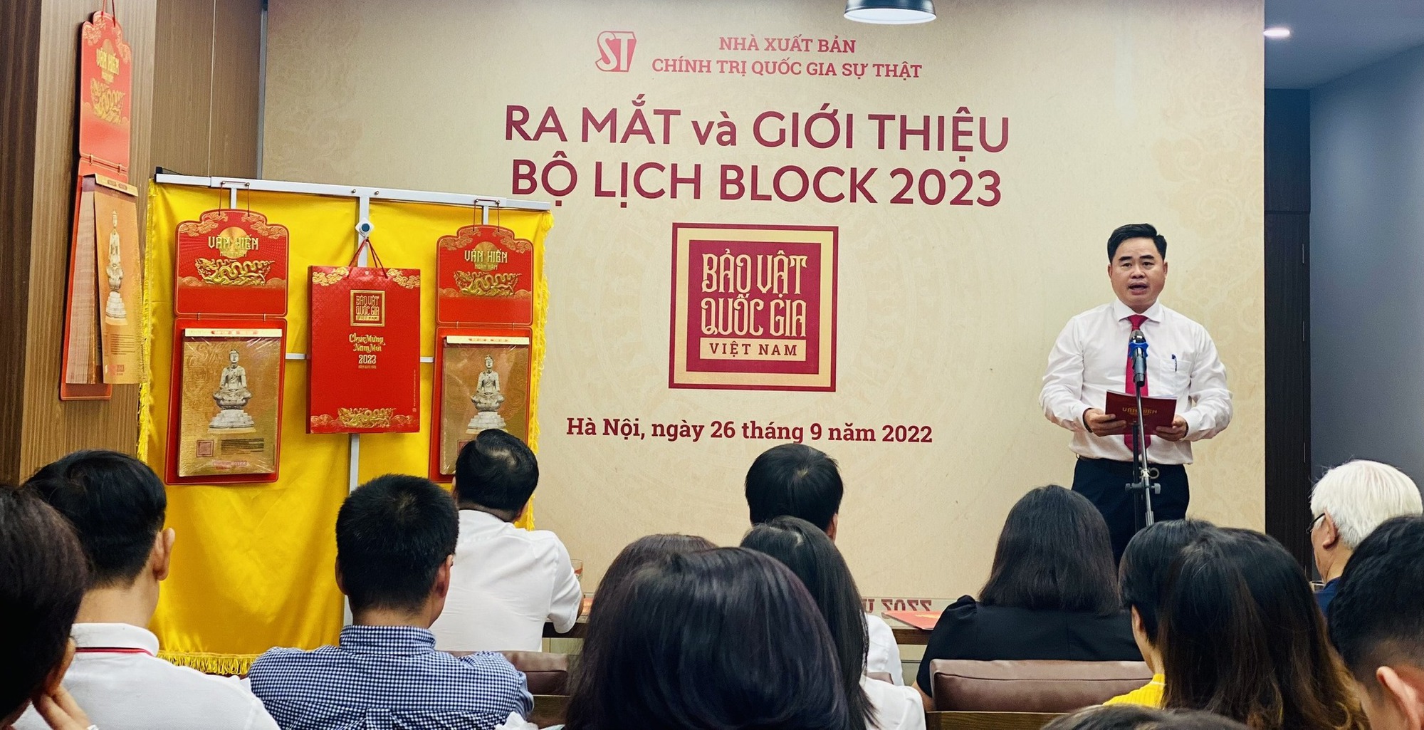 Lần đầu tiên, 238 bảo vật quốc gia của Việt Nam được in thành lịch blốc với giá &quot;đặc biệt&quot; - Ảnh 1.