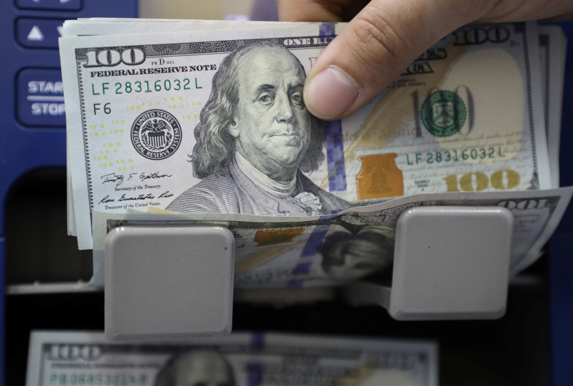 Giá USD vọt lên mức cao nhất 20 năm - Ảnh 3. Giá USD vọt lên mức cao nhất 20 năm - Ảnh 3.