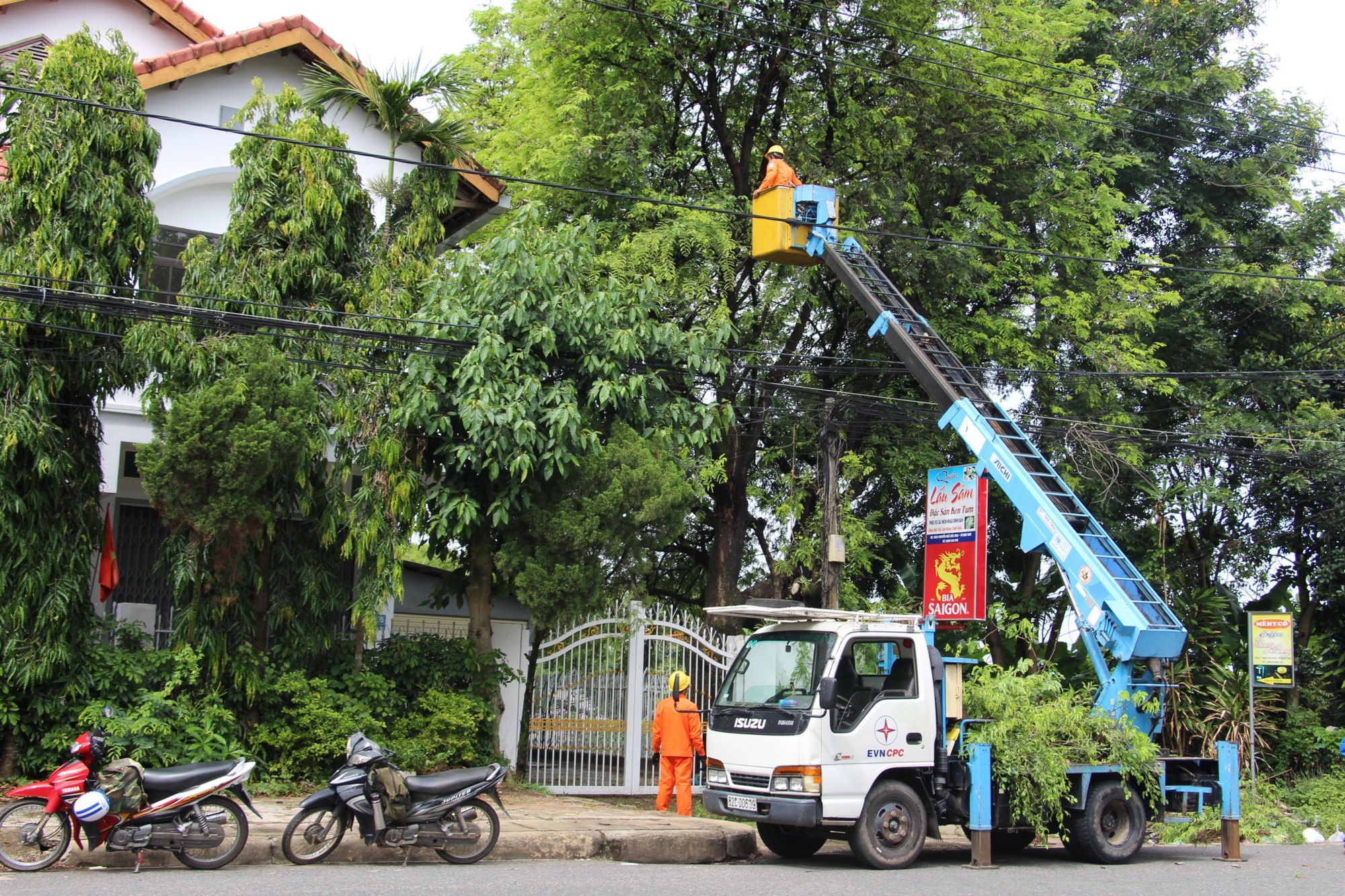 PC Kon Tum đảm bảo an toàn lưới điện - Ảnh 3.