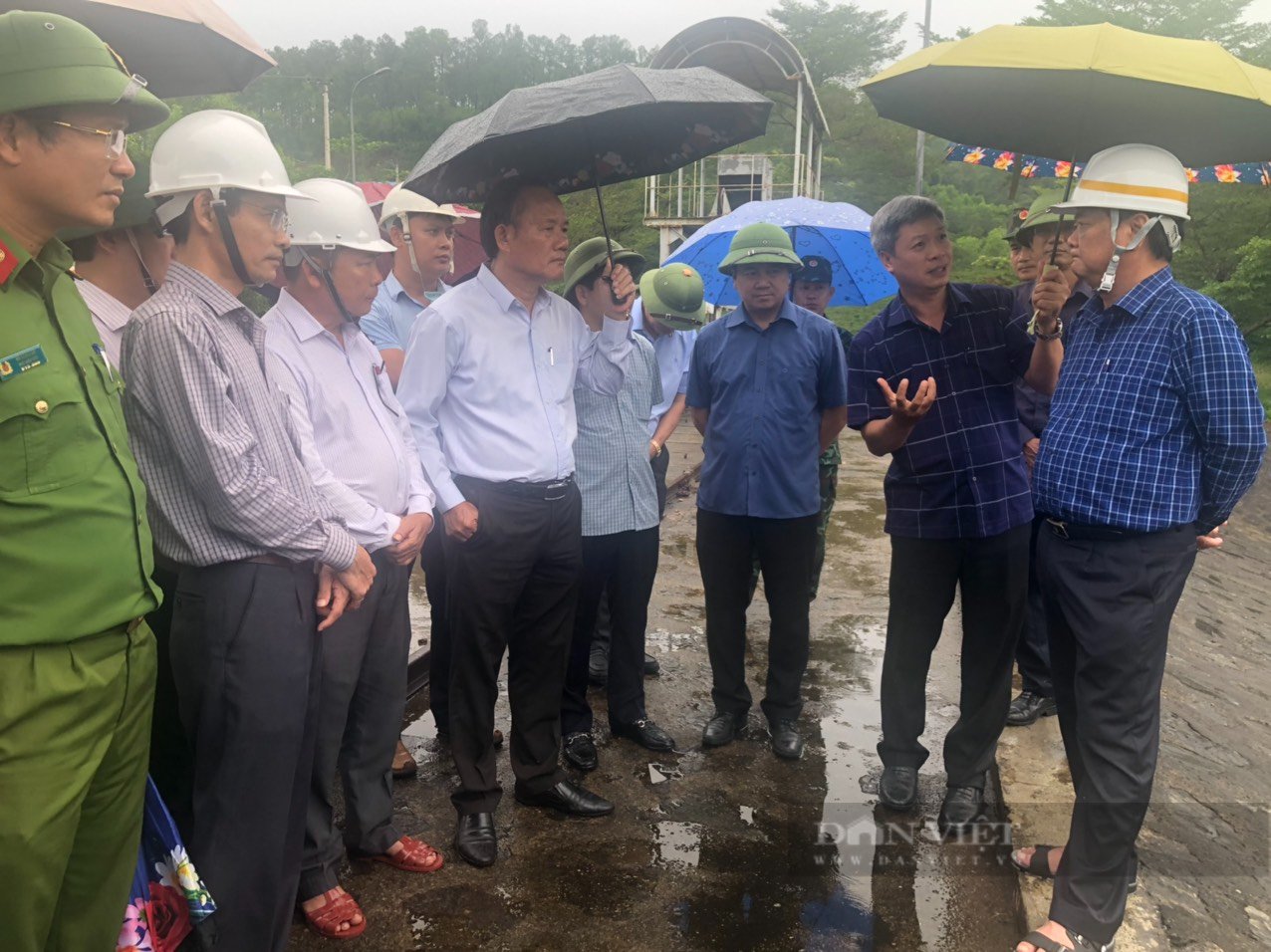 Được cho là thiệt hại nặng nhất bão số 4: Lãnh đạo Quảng Nam nói gì? - Ảnh 5.