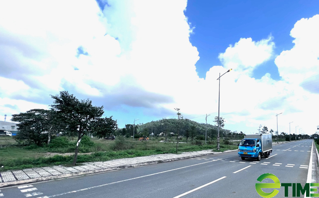 Quảng Ngãi: Yêu cầu Sở TNMT giải trình việc chậm thủ tục đưa dự án KDC Mỹ Trà – Mỹ Khê đấu giá - Ảnh 3. Quảng Ngãi: Yêu cầu Sở TNMT giải trình việc chậm thủ tục đưa dự án KDC Mỹ Trà – Mỹ Khê đấu giá - Ảnh 3.