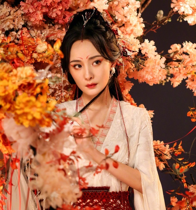 Dương Mịch: &quot;Tôi đủ giàu để không phải nương tựa vào ai&quot; - Ảnh 8.