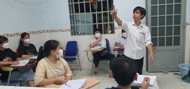 Lớp học đặc biệt của người thầy “đặc biệt” - Ảnh 1.