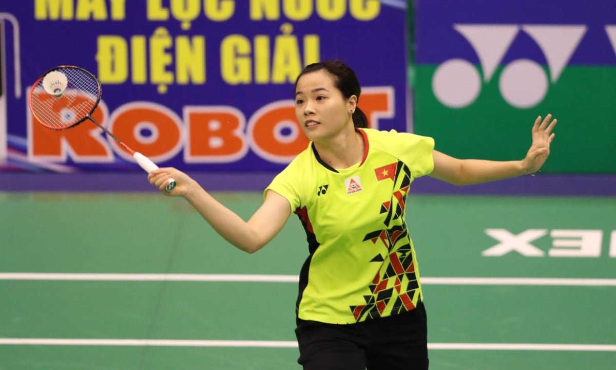 Hotgirl NguyễnThùy Linh thắng &quot;hủy diệt&quot; tay vợt Hong Kong (Trung Quốc) - Ảnh 1.