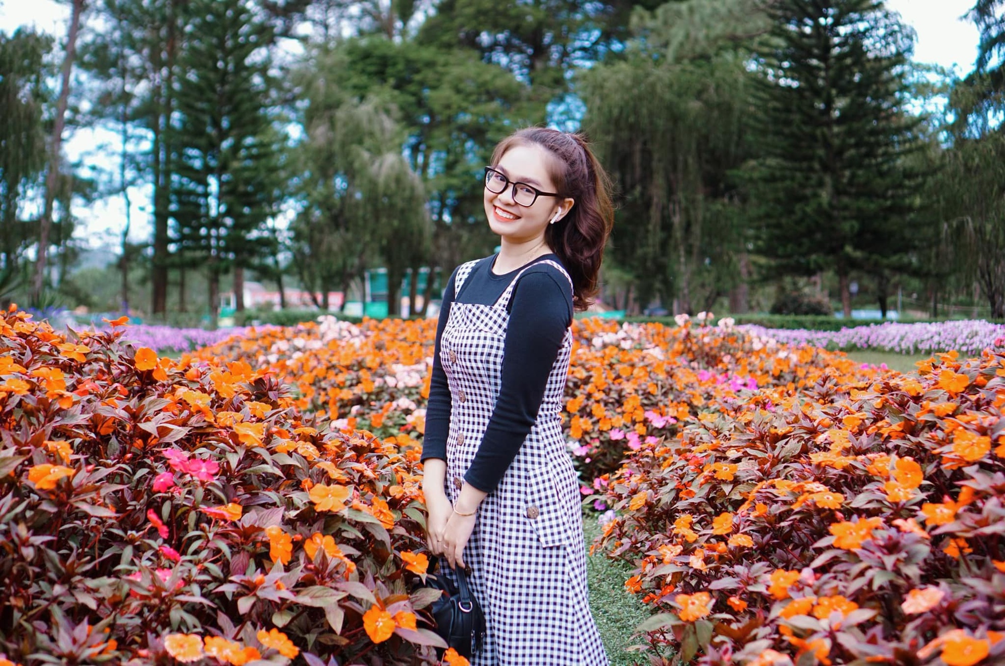 Cuộc sống của Thiện Nhân giờ ra sao sau lùm xùm với gia đình? - Ảnh 3.