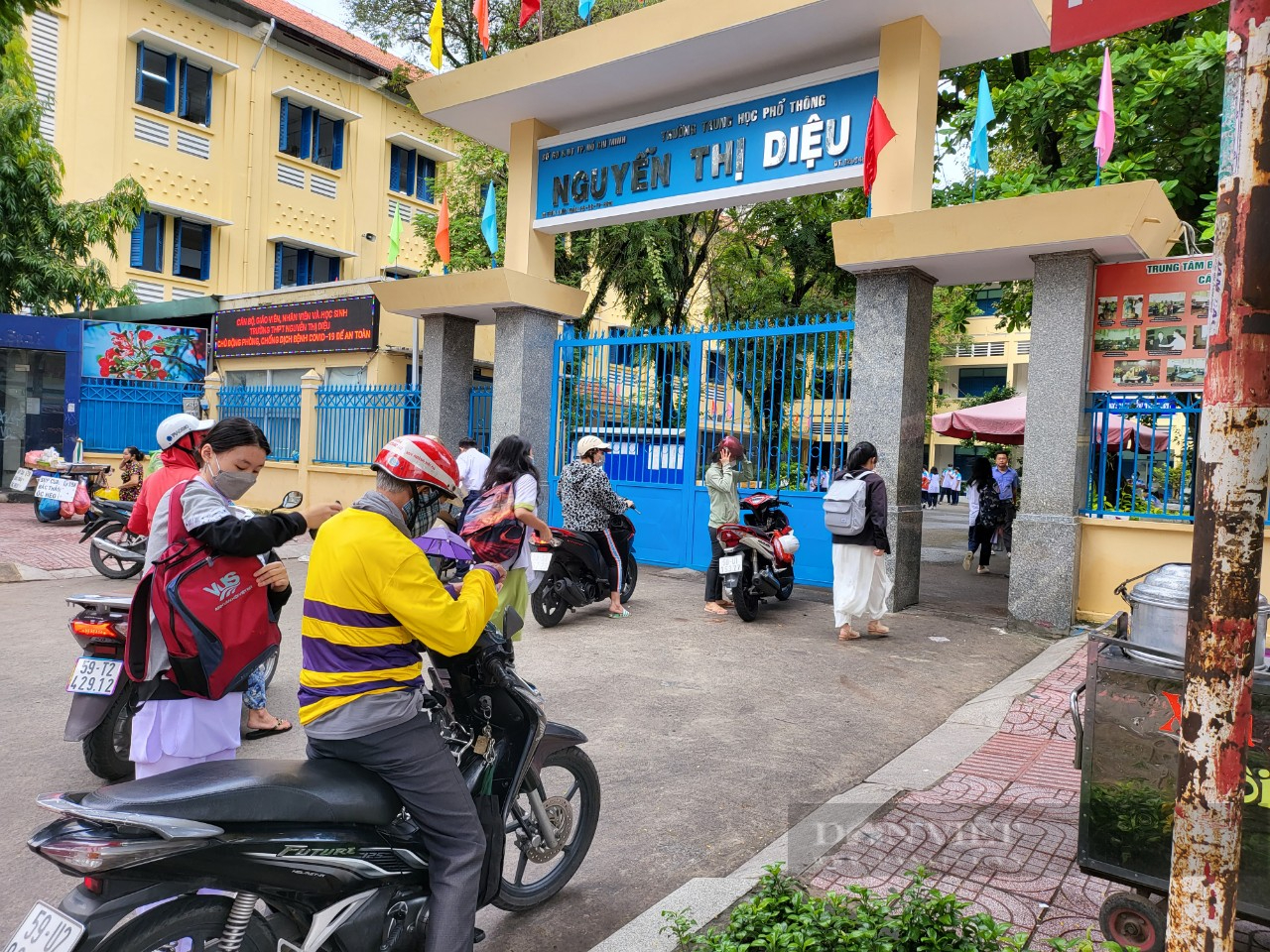 Mở phiên tòa nguyên Phó hiệu trưởng kiện trường vì bị điều xuống làm giáo viên thể dục - Ảnh 1.