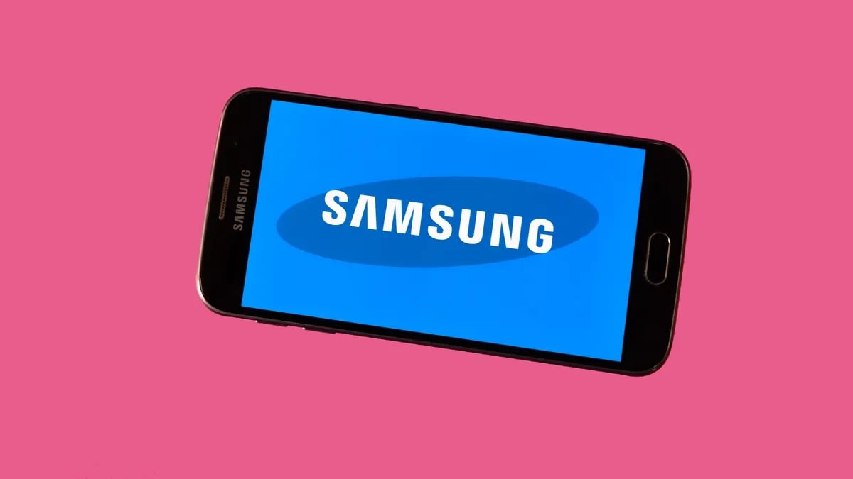 Samsung đã xác nhận một vụ vi phạm dữ liệu ảnh hưởng đến thông tin cá nhân của khách hàng, nhưng từ chối cho biết có bao nhiêu khách hàng bị ảnh hưởng, hoặc lý giải tại sao phải mất hơn một tháng mới thông báo cho khách hàng. Ảnh: @AFP.