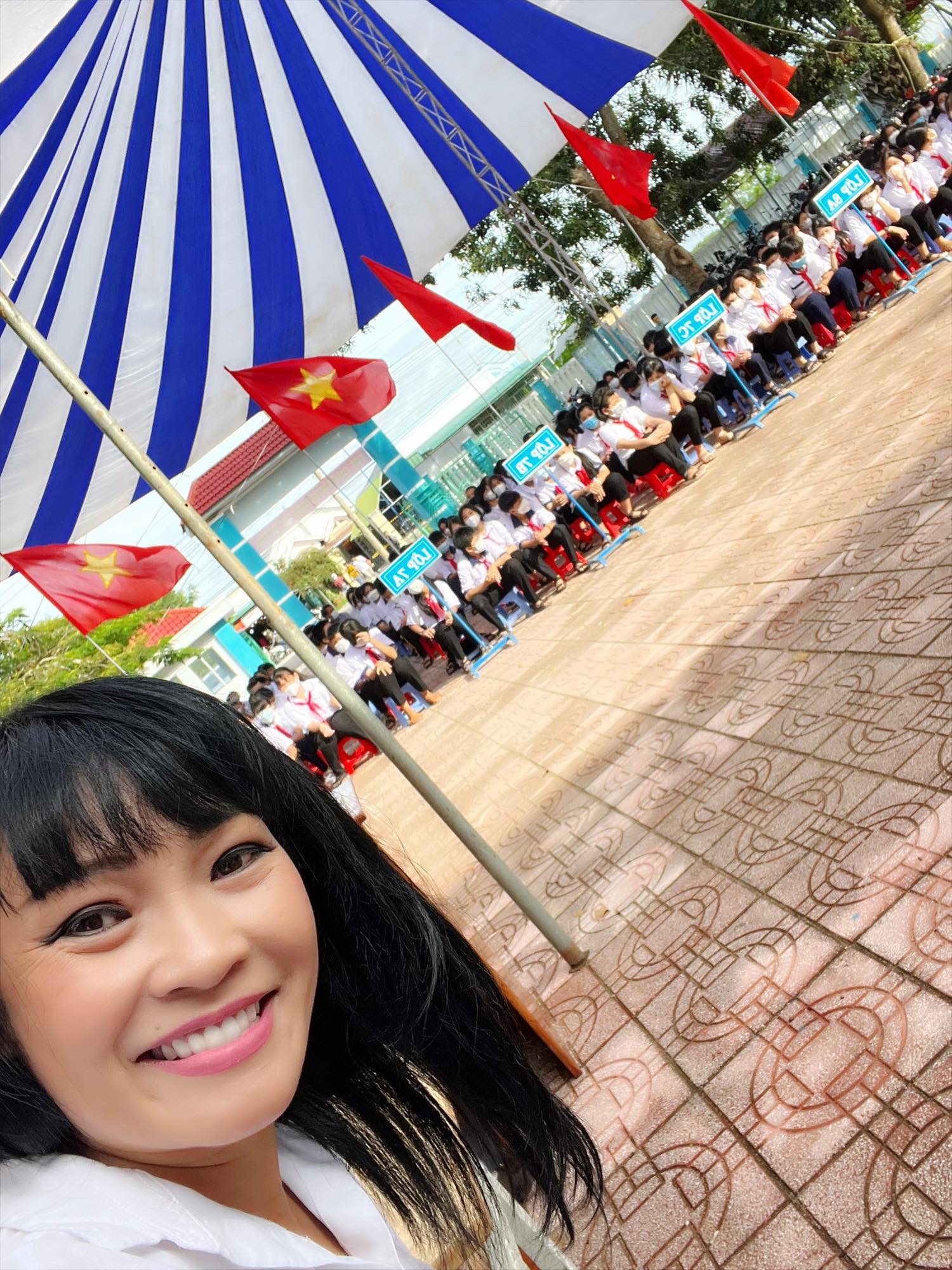 Lưu Hương Giang chia sẻ sâu cay, Đỗ Thị Hà rạng rỡ trong ngày khai trường - Ảnh 5.