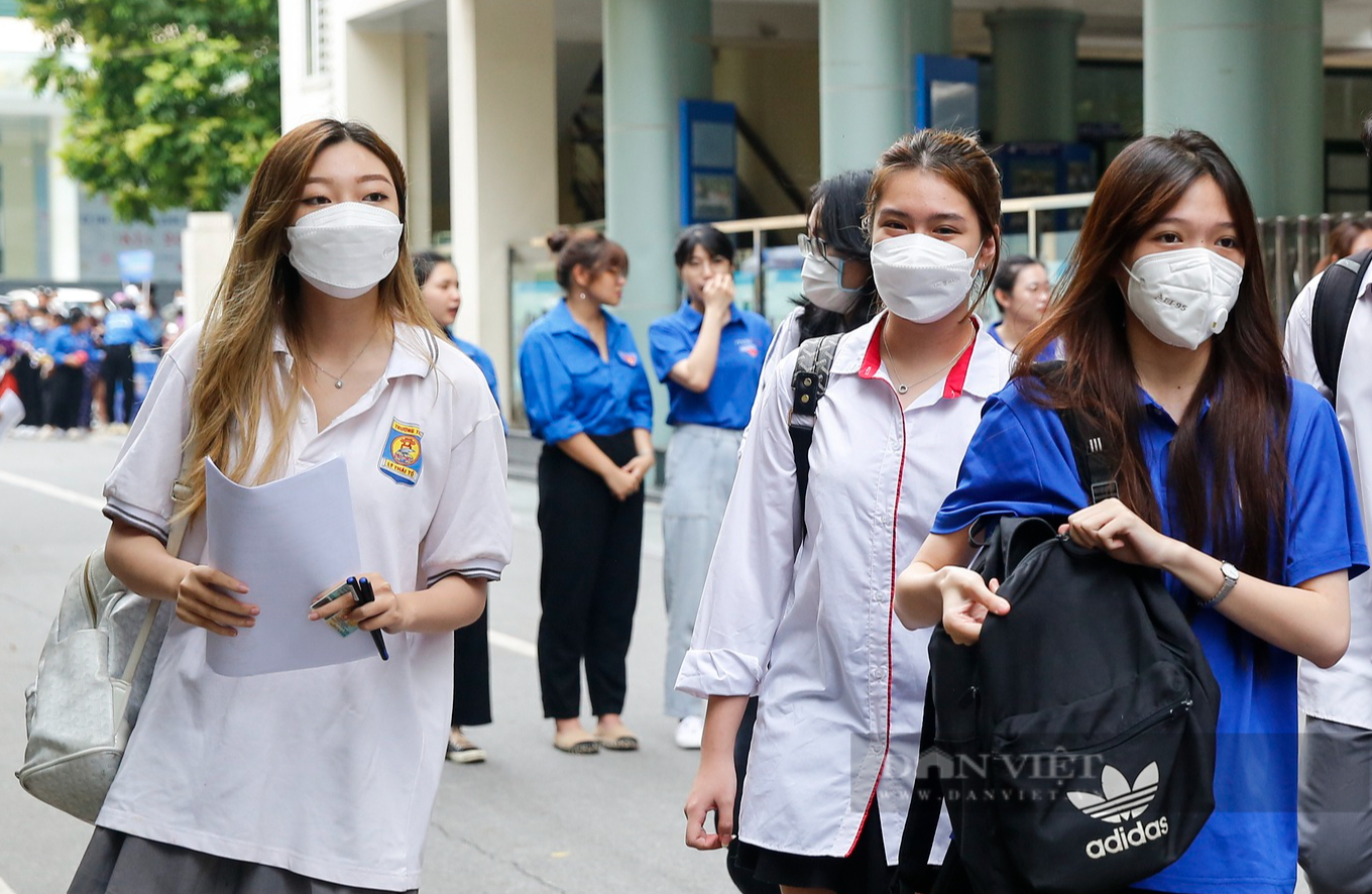 Bộ GDĐT thông tin mới nhất về tuyển sinh đại học: &quot;Không để thí sinh nào mất cơ hội&quot; - Ảnh 1.