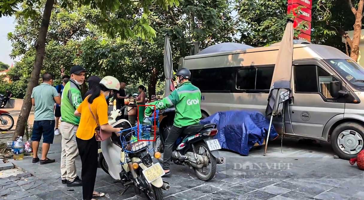 Hà Nội: Nhiều cây xăng dùng mọi &quot;chiêu trò&quot; bán nhỏ giọt, đóng cửa giờ cao điểm - Ảnh 5.