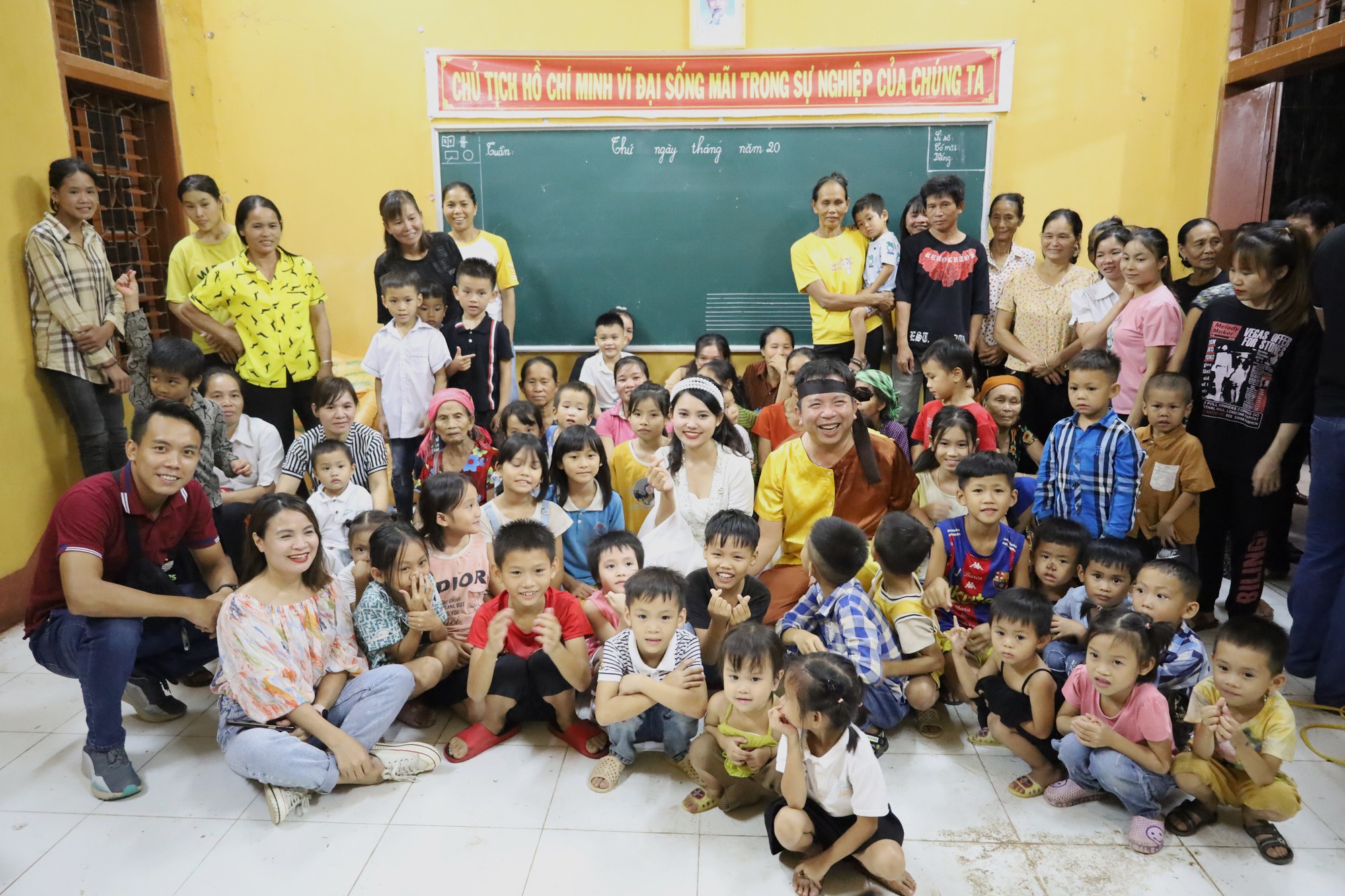 Bản làng vùng cao nô nức đón đêm hội trăng rằm - Ảnh 13.