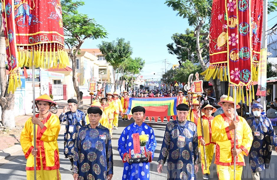 Về Cần Giờ chơi Trung thu, tham gia Lễ hội Nghinh Ông - Ảnh 1.