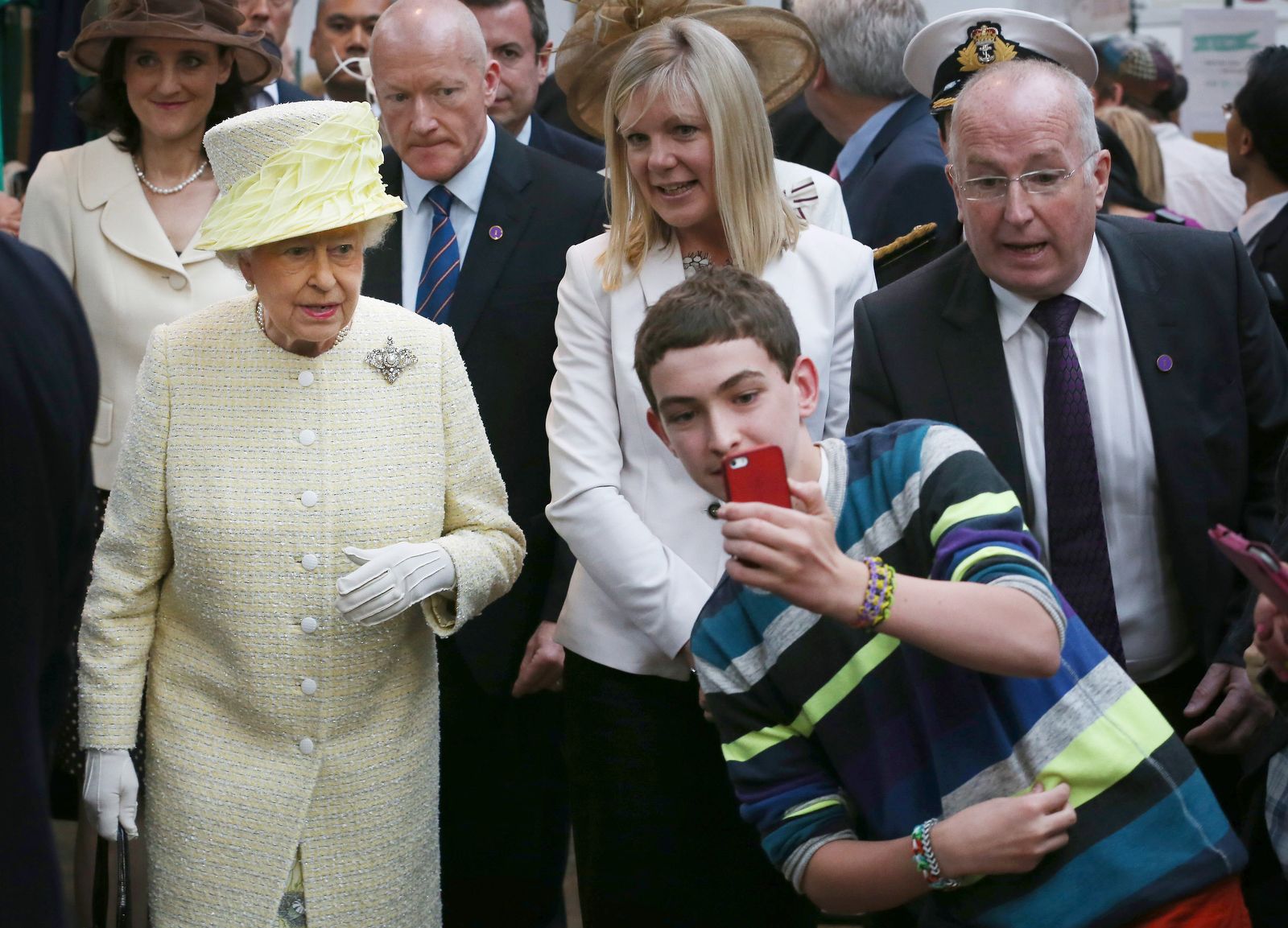 Nữ hoàng Anh Elizabeth II: Một cuộc đời kiêu hãnh - Ảnh 33.