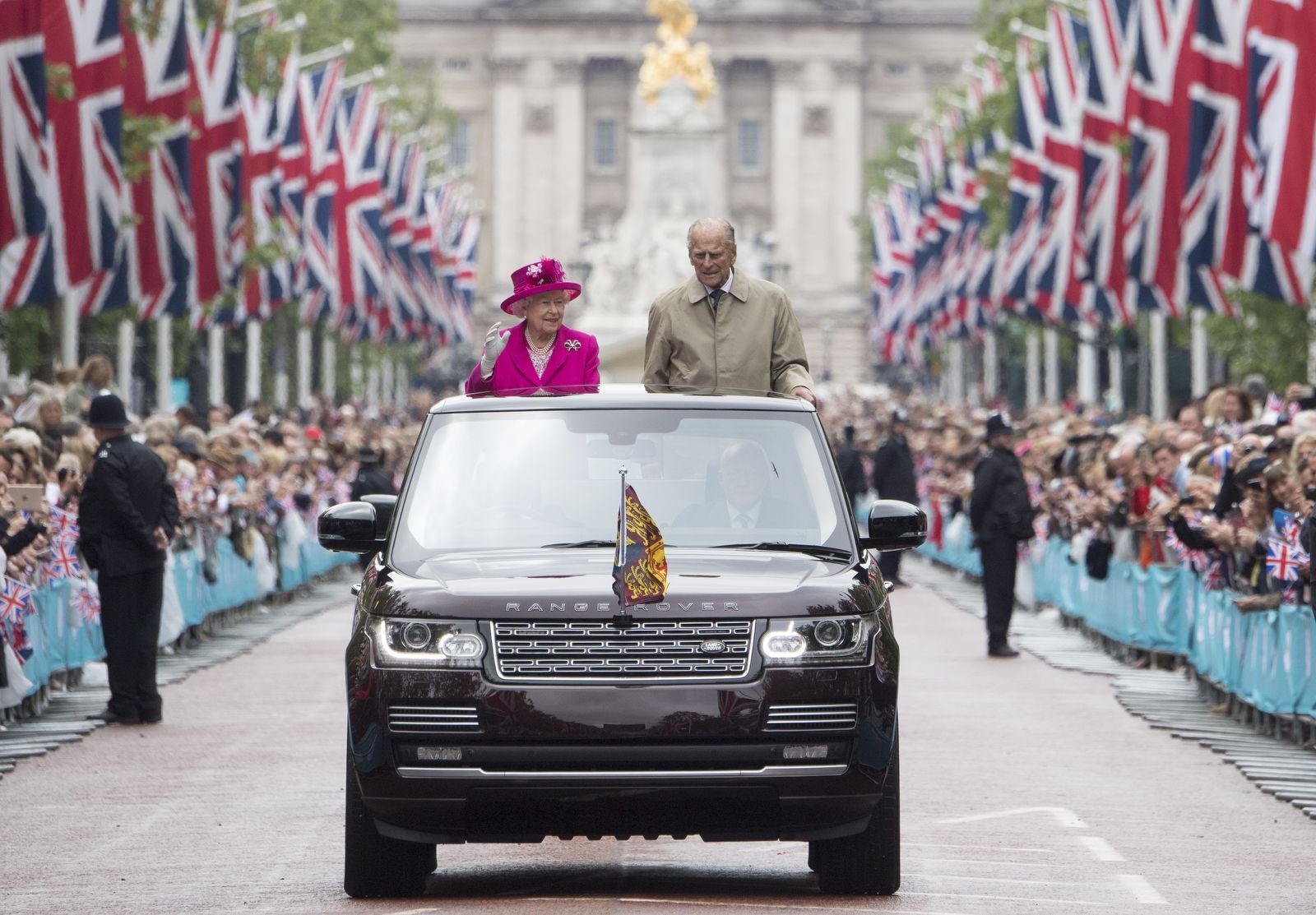 Nữ hoàng Anh Elizabeth II: Một cuộc đời kiêu hãnh - Ảnh 39.
