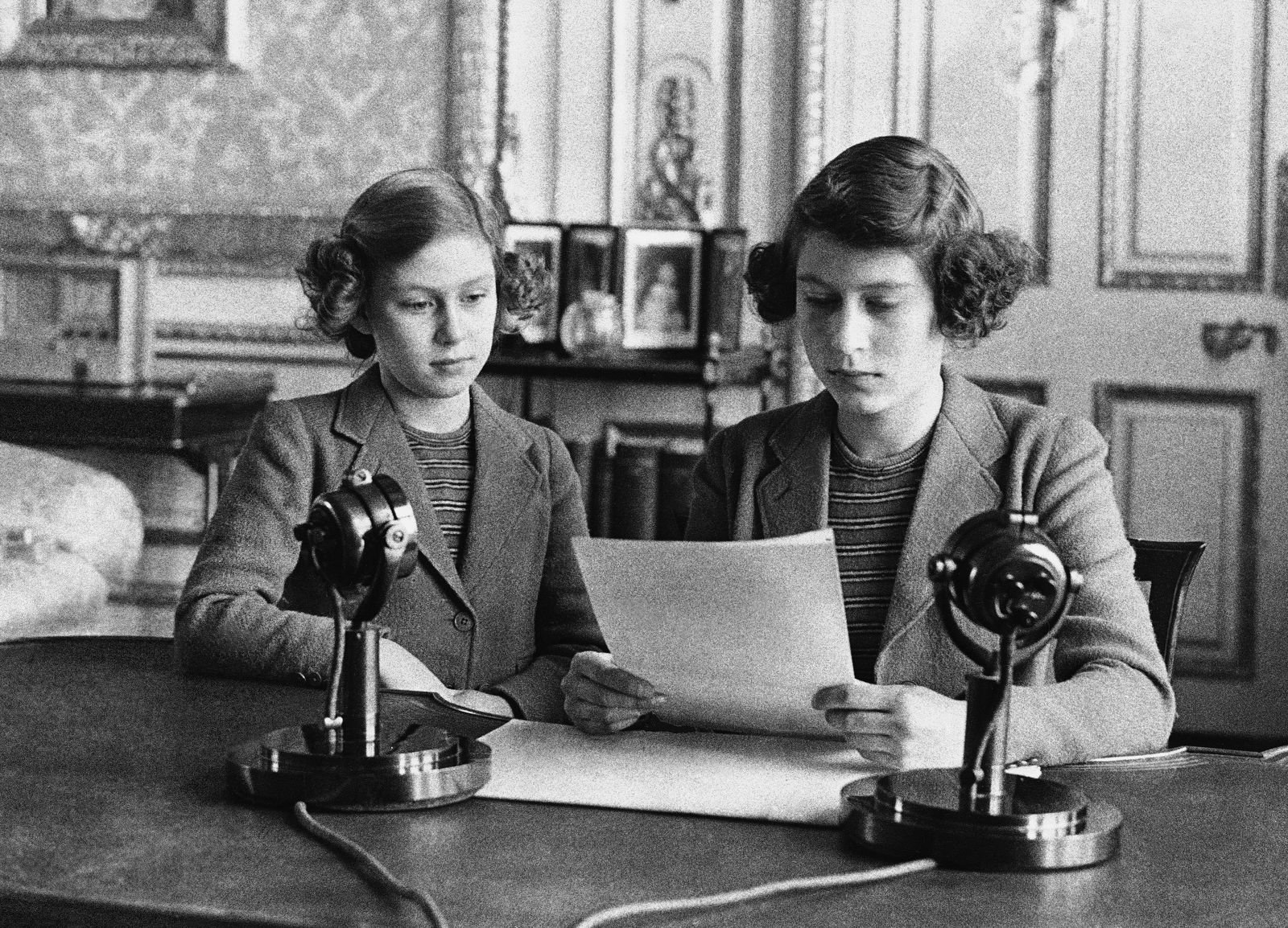 Nữ hoàng Anh Elizabeth II: Một cuộc đời kiêu hãnh - Ảnh 6.