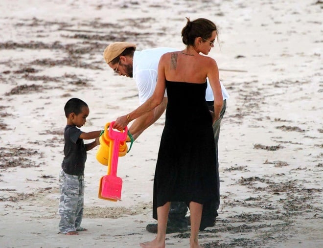 Góc khuất hôn nhân của Angelina Jolie và Brad Pitt gây ngỡ ngàng - Ảnh 1.